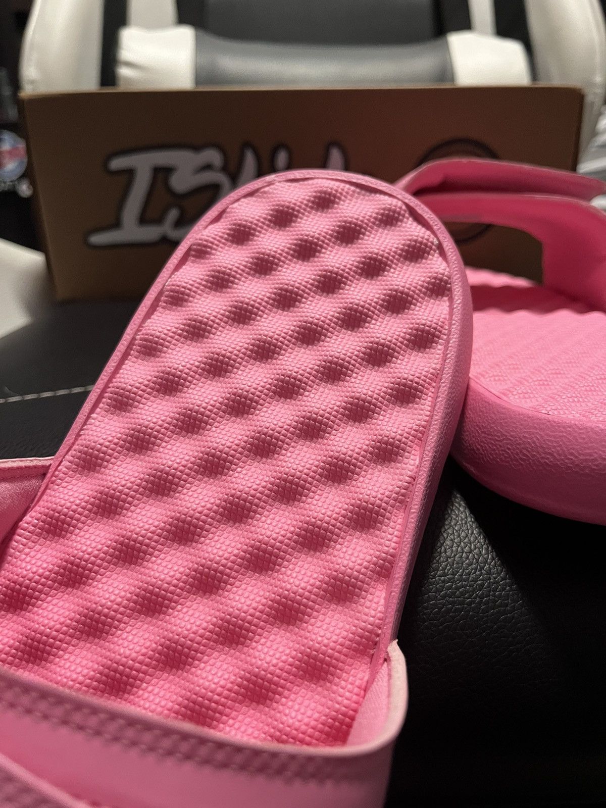 Other Strawberry Park Pink Mirror Slides Size 11 Size US 11 / EU 44 - 6 Thumbnail