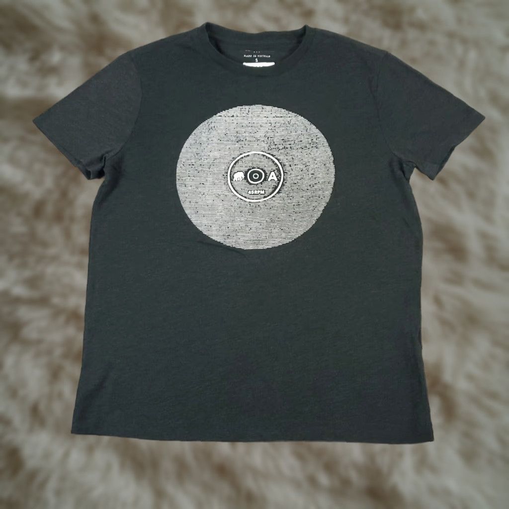 Banana Republic Banana Republic T-Shirt Men's Small Gray Casual Crew Neck Short Sleeve Regular Fit Logo Sports Classic Size US S / EU 44-46 / 1 - 1 Thumbnail