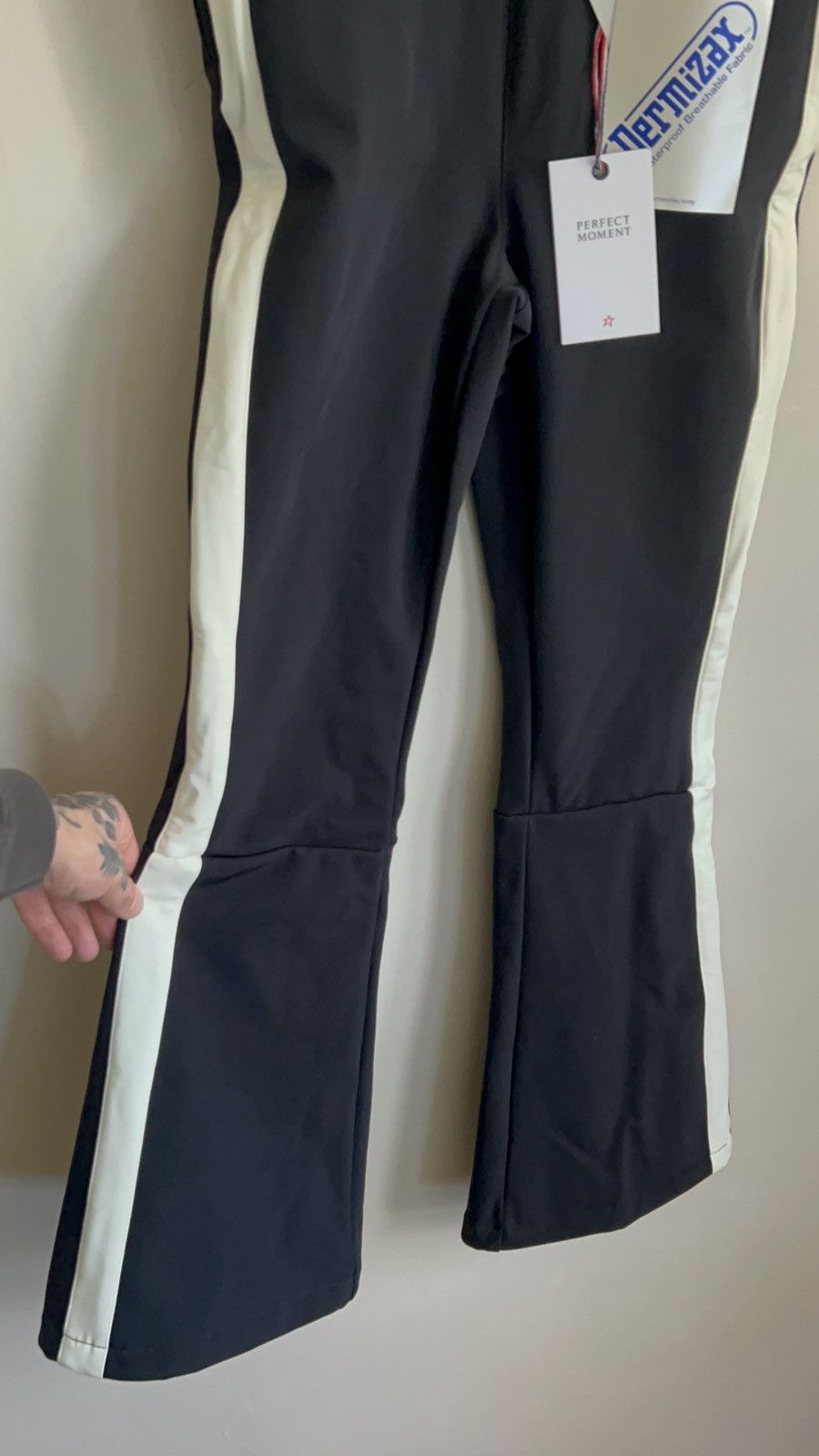 Perfect Moment Perfect Moment Stretch Ski Jumpsuit Size 32" / US 10 / IT 46 - 11 Thumbnail