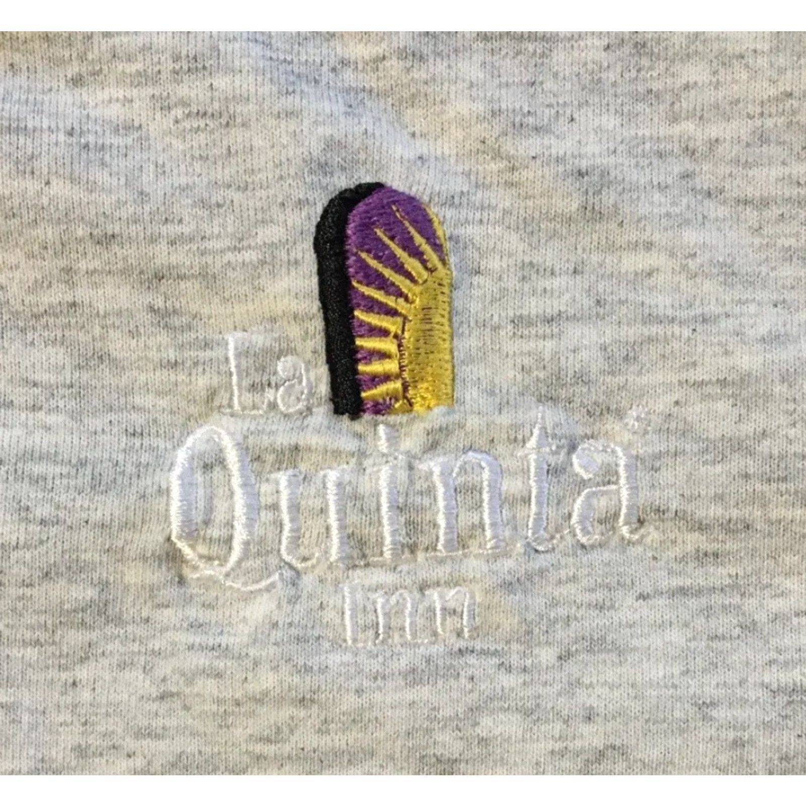 Vintage VINTAGE La Quinta Inn Faded Worker Shirt M USA Gray 80s 90s Funny Grunge Surf Skate Retail Tee Mens Size US M / EU 48-50 / 2 - 2 Thumbnail