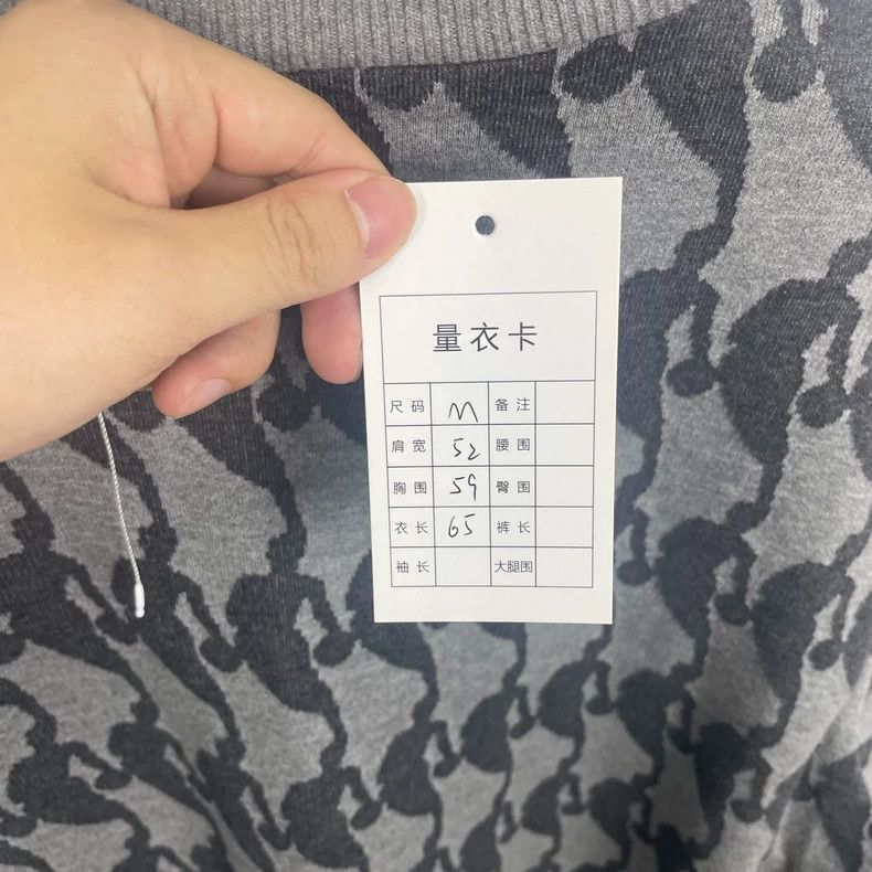 Louis Vuitton Louis Vuitton Grey knit sweatshirt 2501-Nextarrow Size US M / EU 48-50 / 2 - 5 Thumbnail