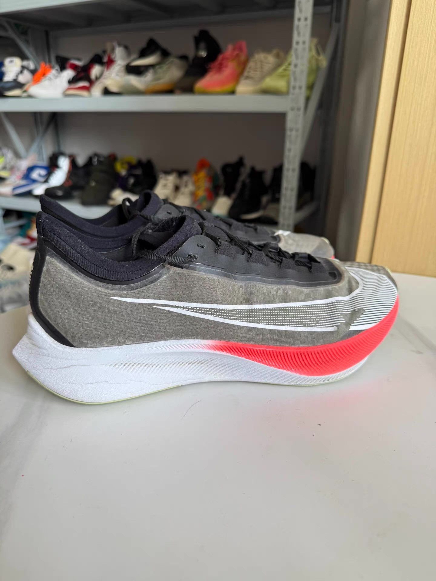 Nike Nike Zoom Fly 3, cushioning and responsive。 Q10 Size US 10.5 / EU 43-44 - 2 Thumbnail