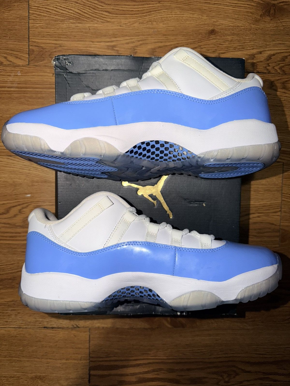 Jordan Brand Jordan 11 Retro Low University Blue (2017) Size 10 Men’s Size US 10 / EU 43 - 2 Thumbnail