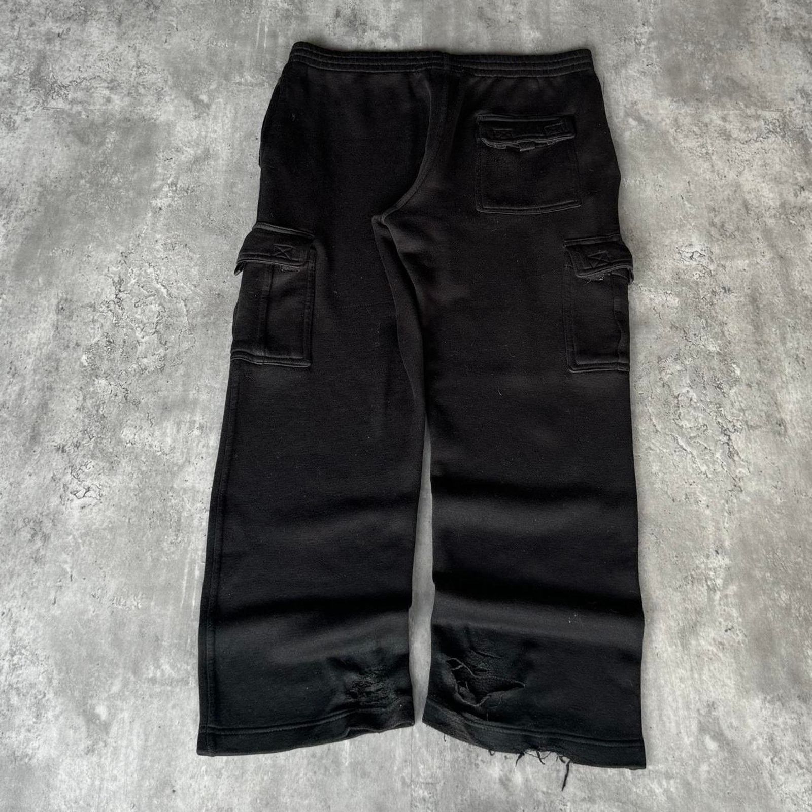 JNCO × Japanese Brand × Vintage Vintage Y2K Baggy Grunge Opium Black Cargo Sweatpants Size US 40 / EU 56 - 2 Thumbnail