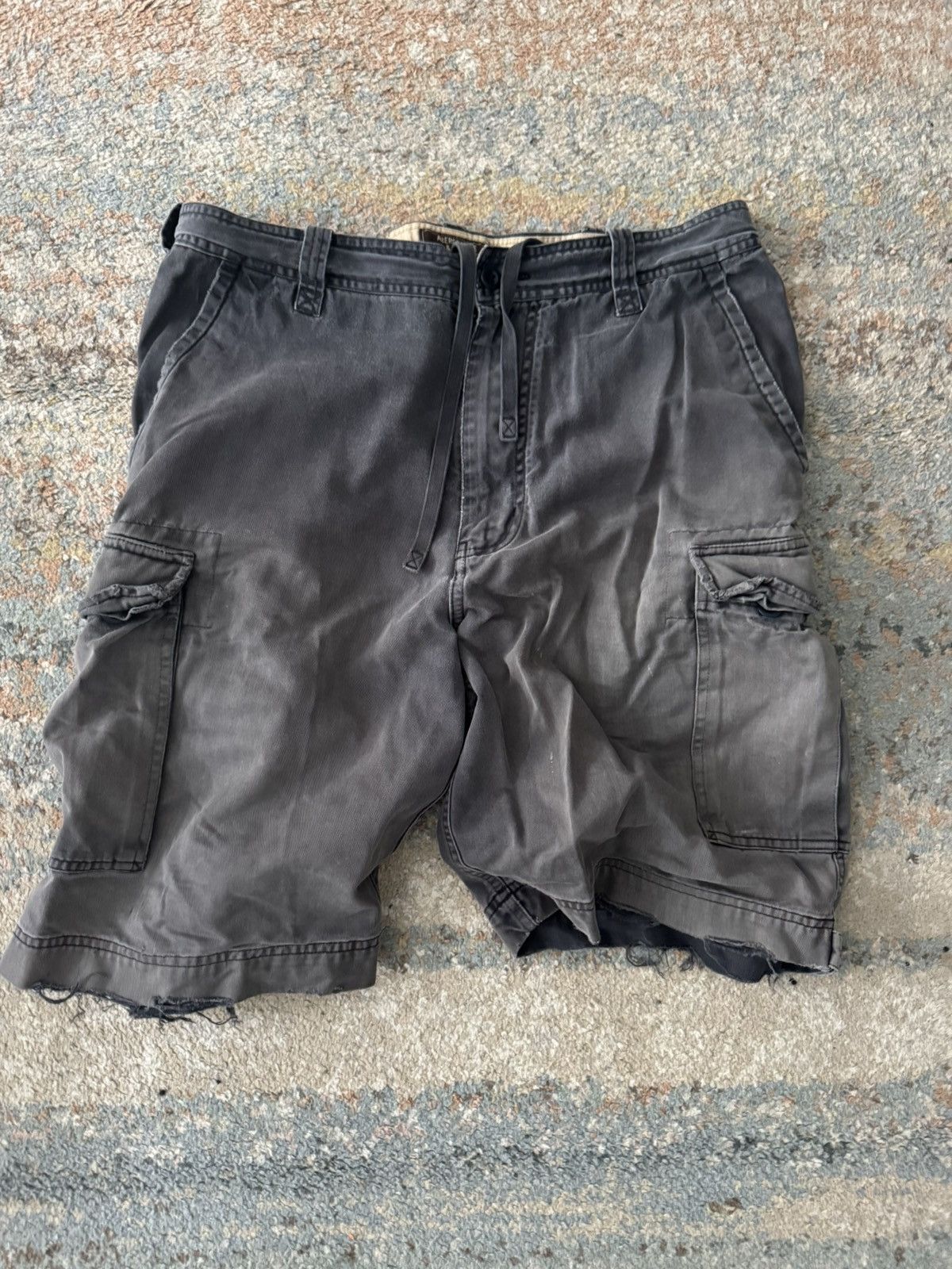 American Eagle Outfitters VTG American Eagle y2k Grey faded Cargo Shorts 34 Size US 34 / EU 50 - 1 Thumbnail