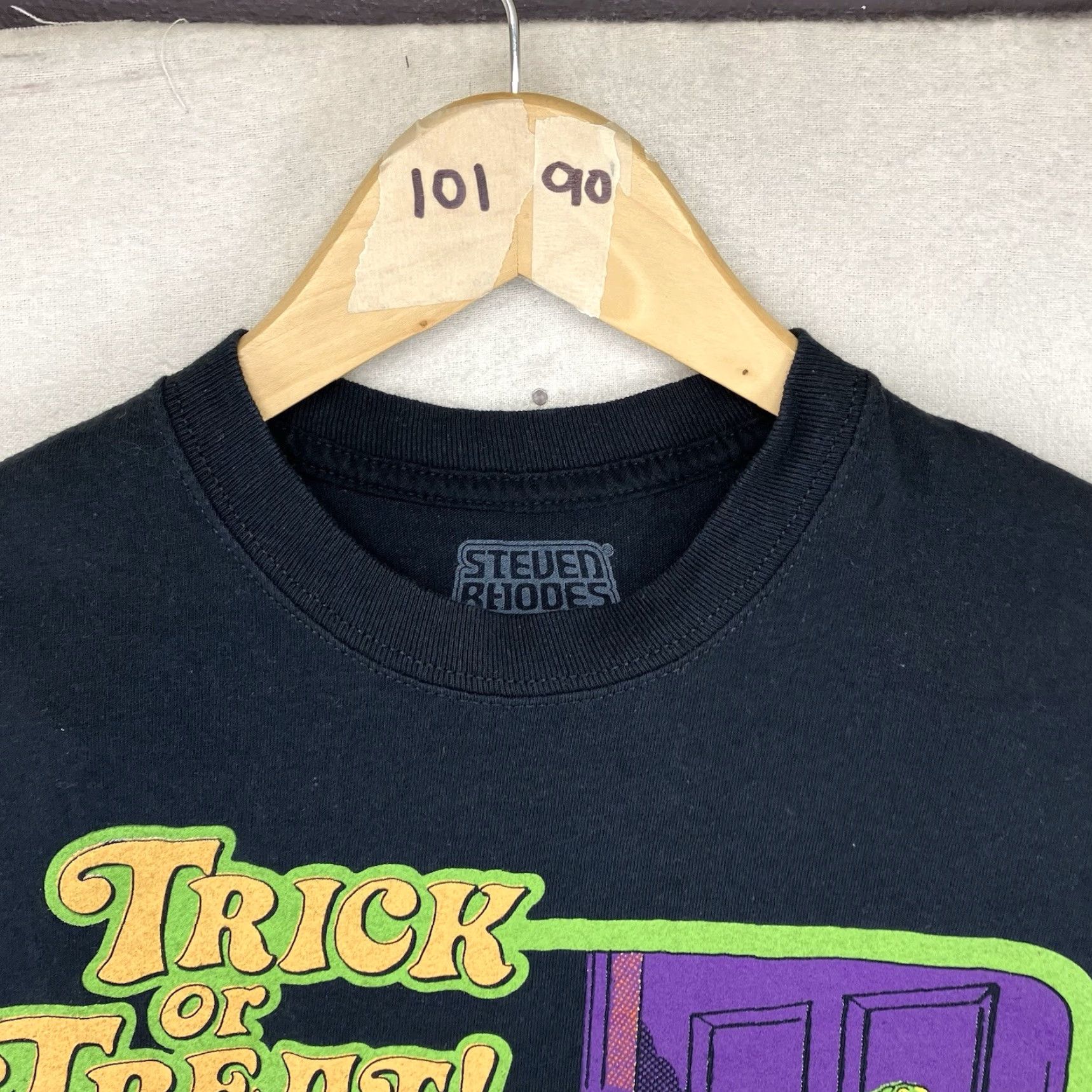 Vintage VINTAGE Steven Rhodes Trick Or Treat T-Medusa Design T Shirt Black Small Women 80s Halloween Horror Retro Cotton Knit Crew Neck Short Sleeve Mens? Size S / US 4 / IT 40 - 4 Thumbnail