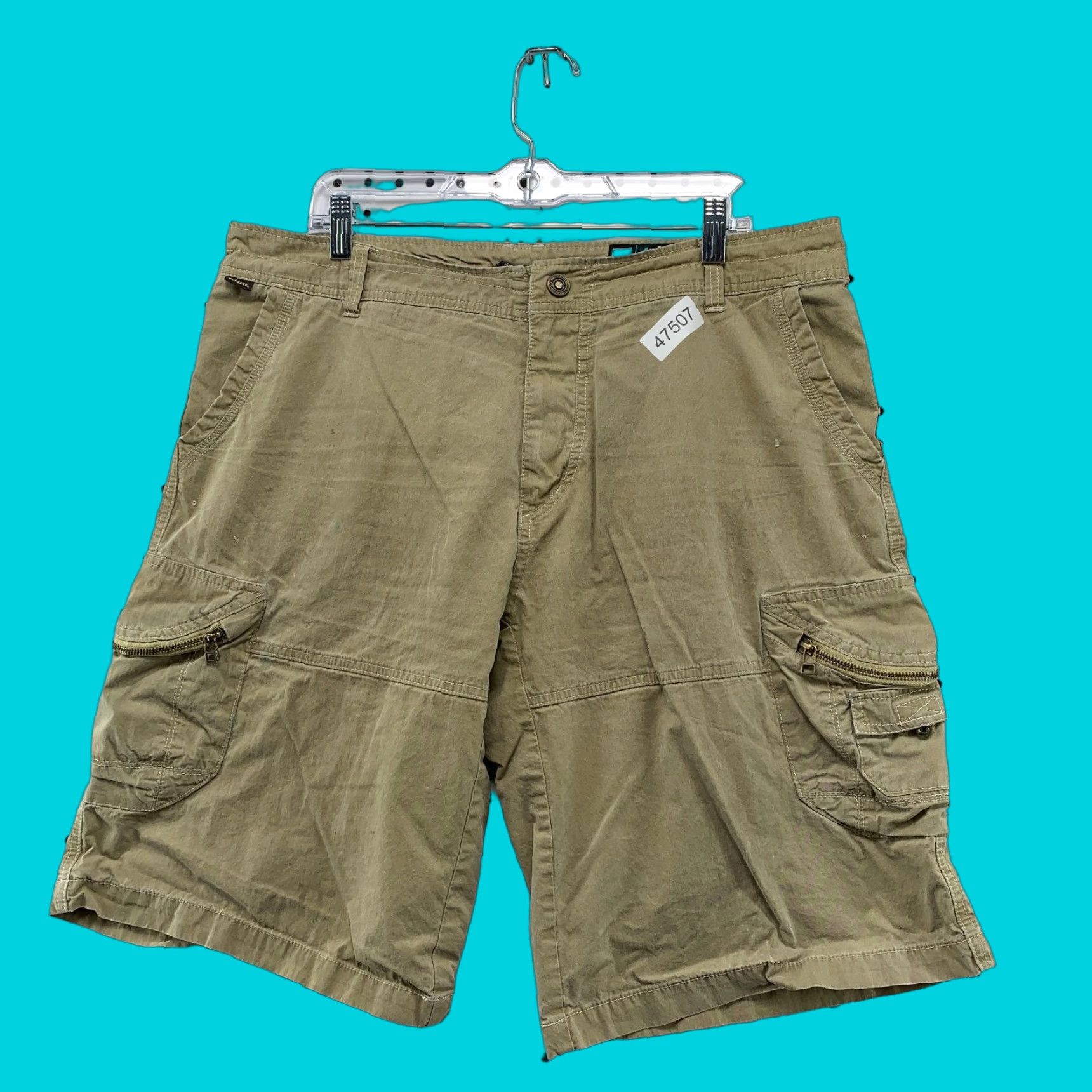 Vintage Kuhl Cargo Shorts Mens 38 Khaki Relaxed Fit Outdoor Utility Pocket 38x12/5 Size US 27 - 1 Thumbnail