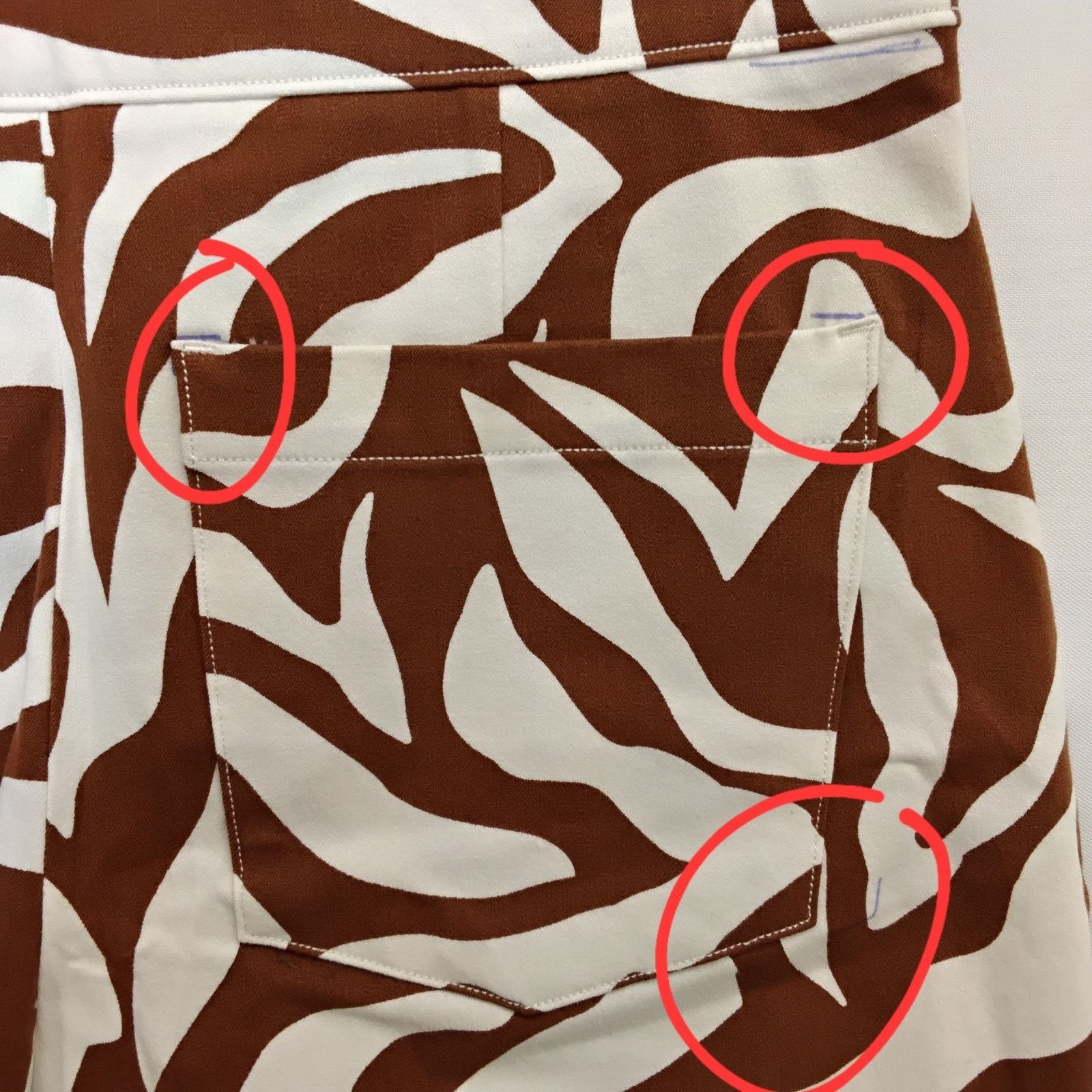 Spanx Spanx Polished 6" Shorts Women's S Brown + White Zebra Print Size 28" / US 6 / IT 42 - 6 Thumbnail