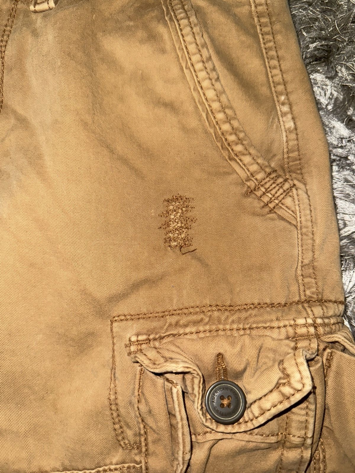 American Eagle Outfitters american eagle distressed cargo shorts Size US 30 / EU 46 - 2 Thumbnail