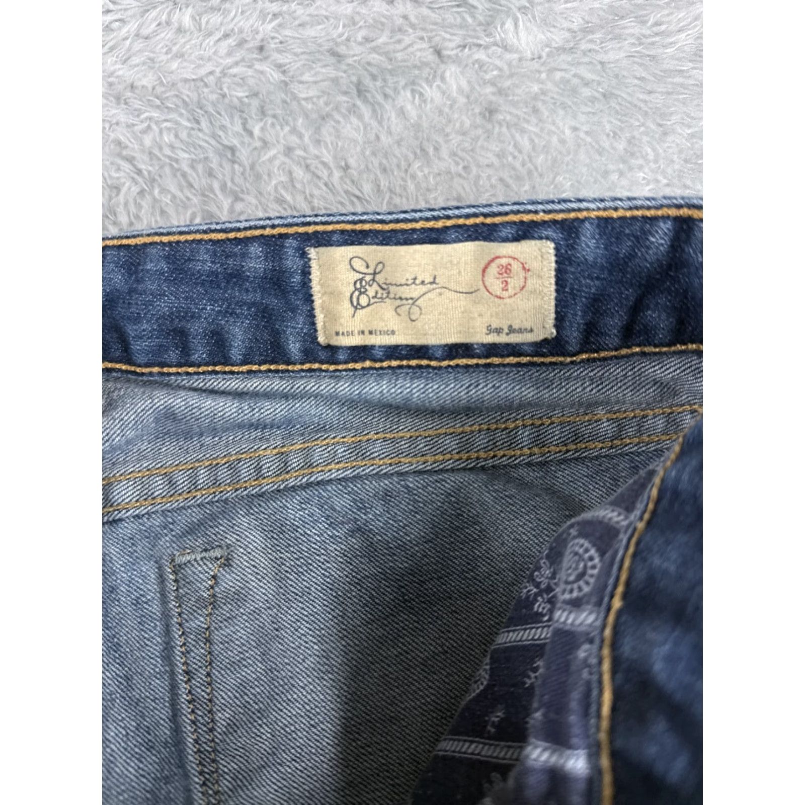 Gap VINTAGE Gap Jeans Womens 2 Blue Denim Bootcut Distressed Low Rise 27x30 Jeans Womens Mens? Size 26" / US 2 / IT 38 - 6 Thumbnail