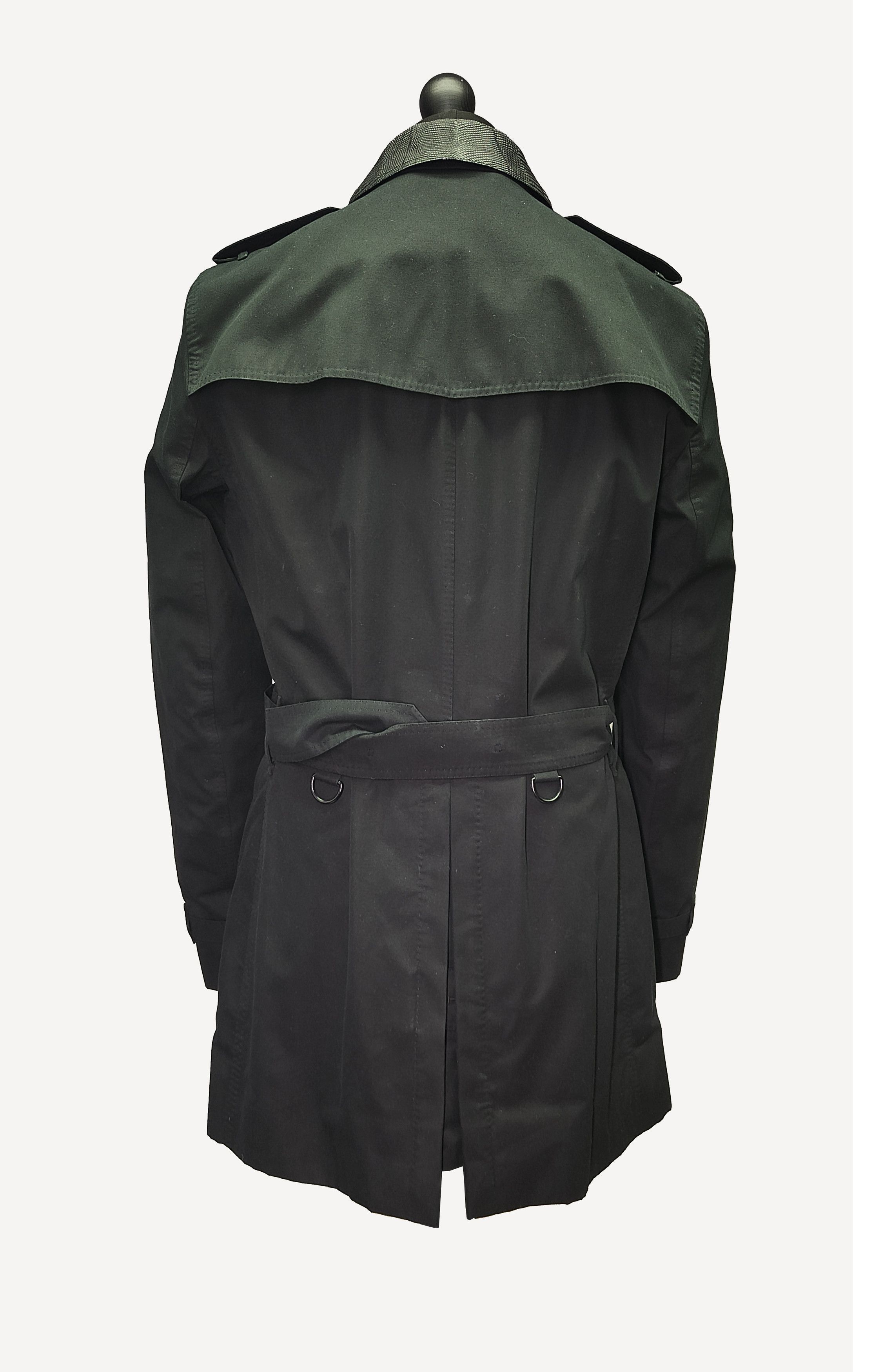 Burberry BURBERRY _ ENGLAND _ BRITTON _ LIZARD SKIN COLLAR _ TRENCH Size US L / EU 52-54 / 3 - 3 Thumbnail