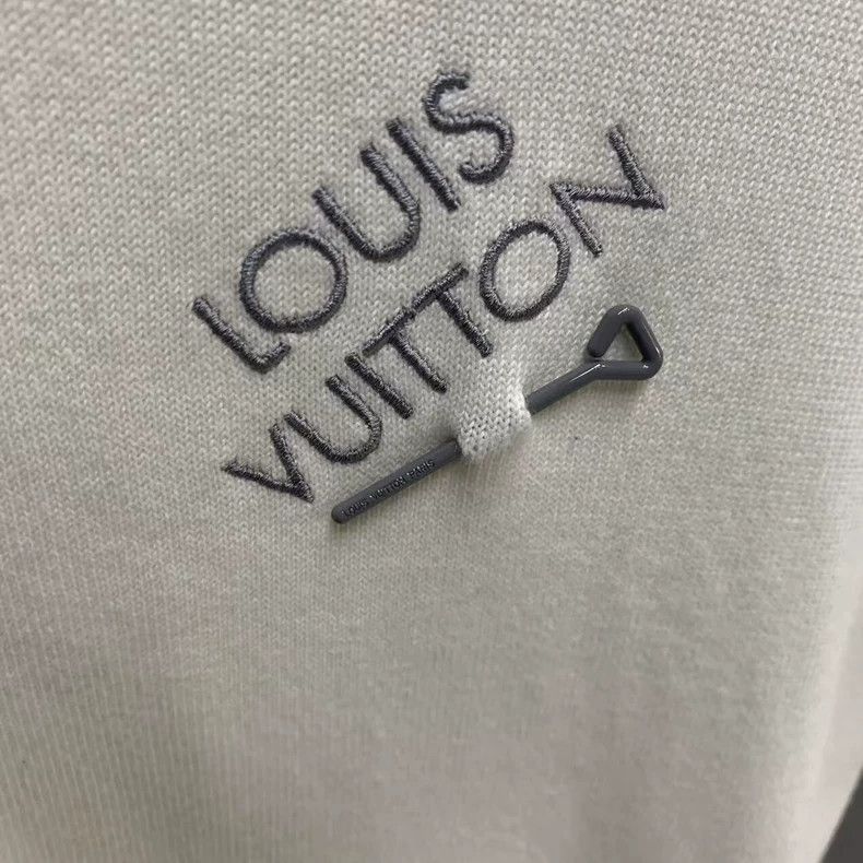 Louis Vuitton Louis Vuitton Pin Short Sleeve 2503-Nextarrow Size US S / EU 44-46 / 1 - 9 Thumbnail