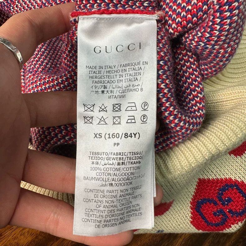Gucci V-neck love print long-sleeved knitted cardigan sweat