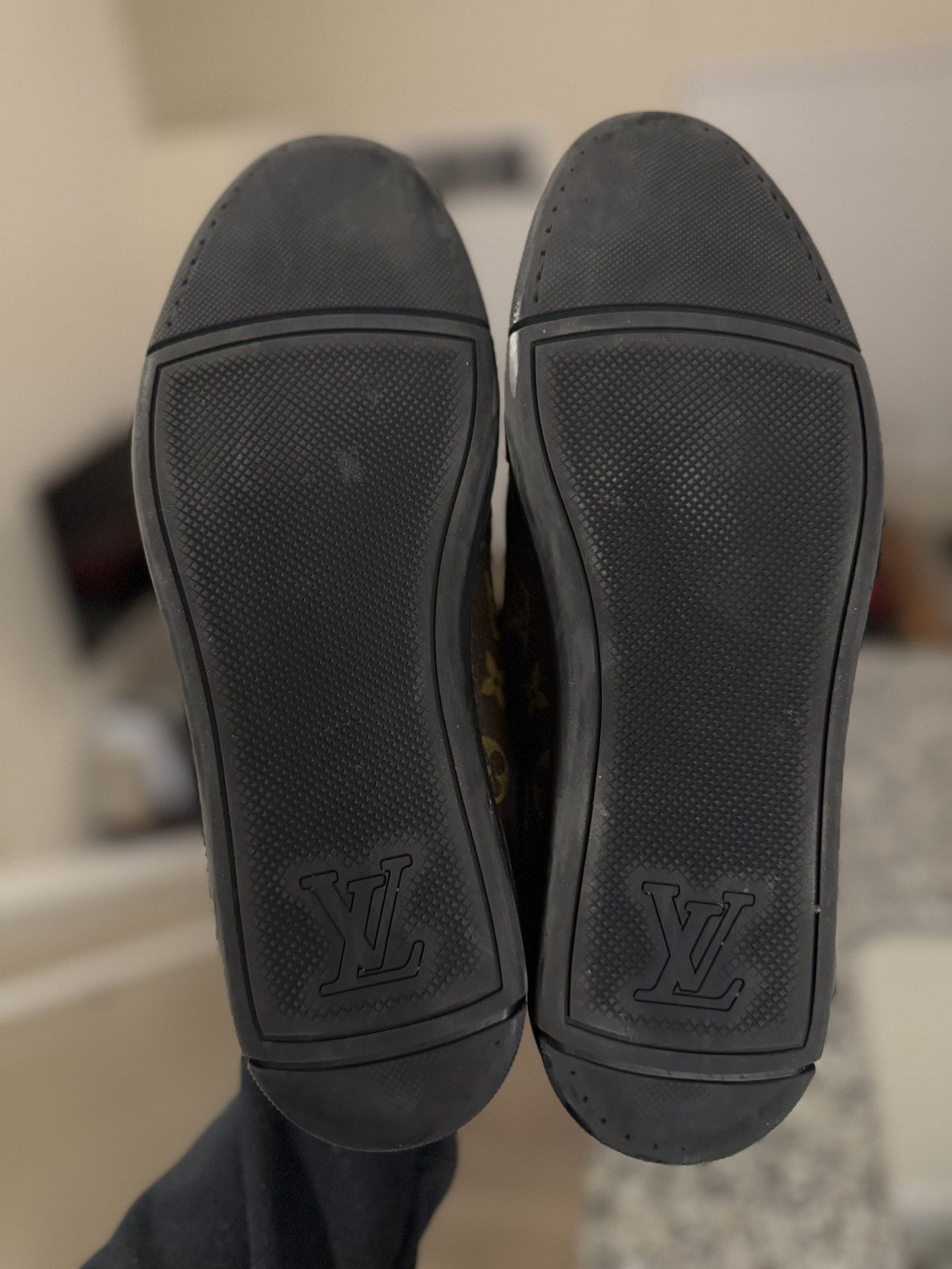 Louis Vuitton 7.5LV/8.5US Louis Vuitton Mens Brown Sneakers Monogram 🧼 Size US 8.5 / EU 41-42 - 13 Thumbnail