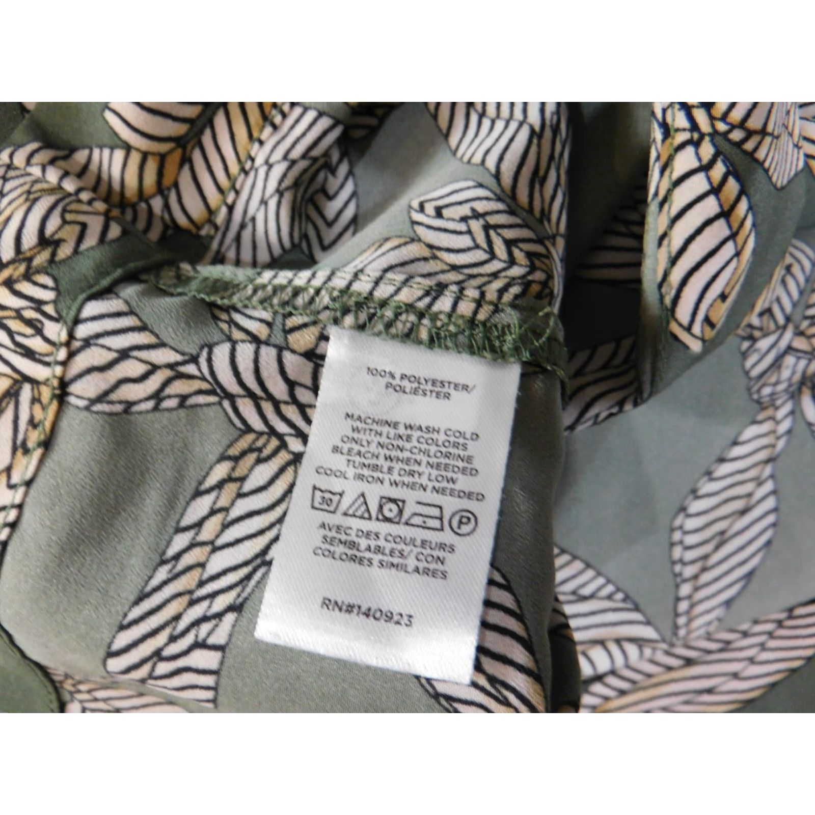 Ann Taylor Ann Taylor Loft Blouse Shirt Womens S Green Floral Knit Polyester Button Collared Pullover Casual Vintage No Size S / US 4 / IT 40 - 7 Thumbnail