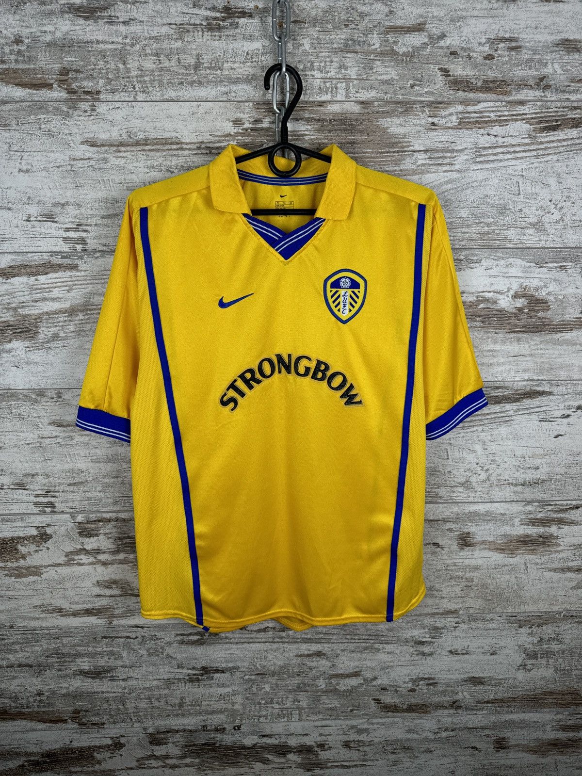 Nike × Vintage Mens Vintage Nike Leeds United FC 2000-02 T-shirt jersey Size US S / EU 44-46 / 1 - 1 Thumbnail