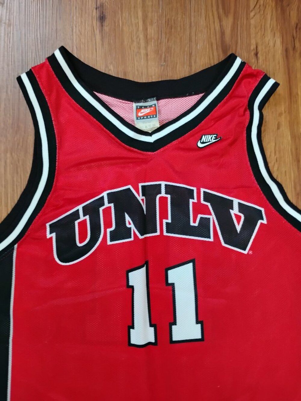 Nike Vintage Nike UNLV Rebels Dedan Thomas Basketball Jersey Size US XL / EU 56 / 4 - 1 Thumbnail