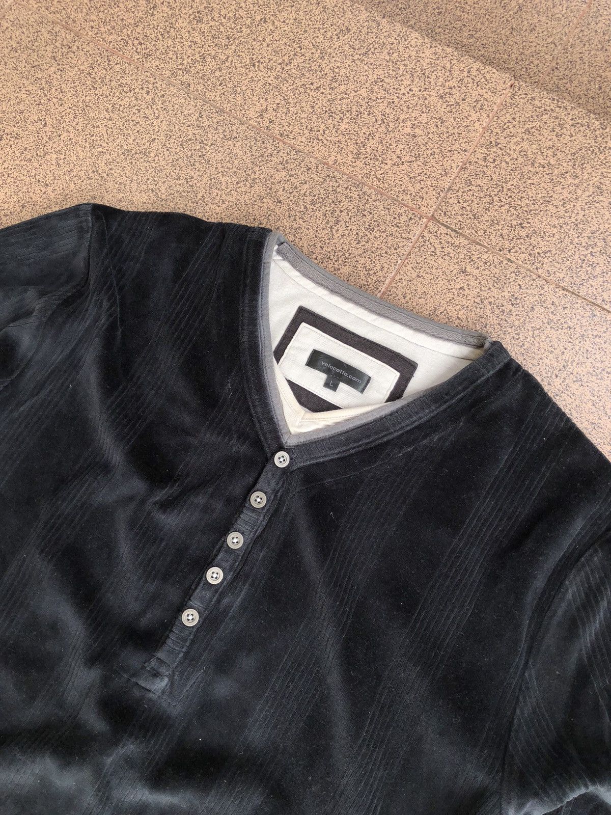 Japanese Brand 2000s Velocette Double Layer Thermal Velvet vkei style Size US L / EU 52-54 / 3 - 3 Thumbnail