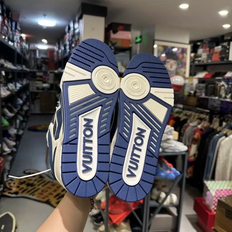 Louis Vuitton Louis Vuitton LOUIS VUITTON Skate Blue White Sneakers Size Size US 8 / EU 41 - 5 Thumbnail