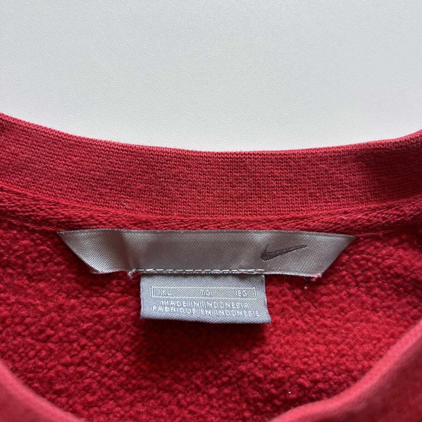 Nike Vintage Y2K Nike Sportswear Swoosh Crewneck XL Tonal Red Size US XL / EU 56 / 4 - 3 Thumbnail