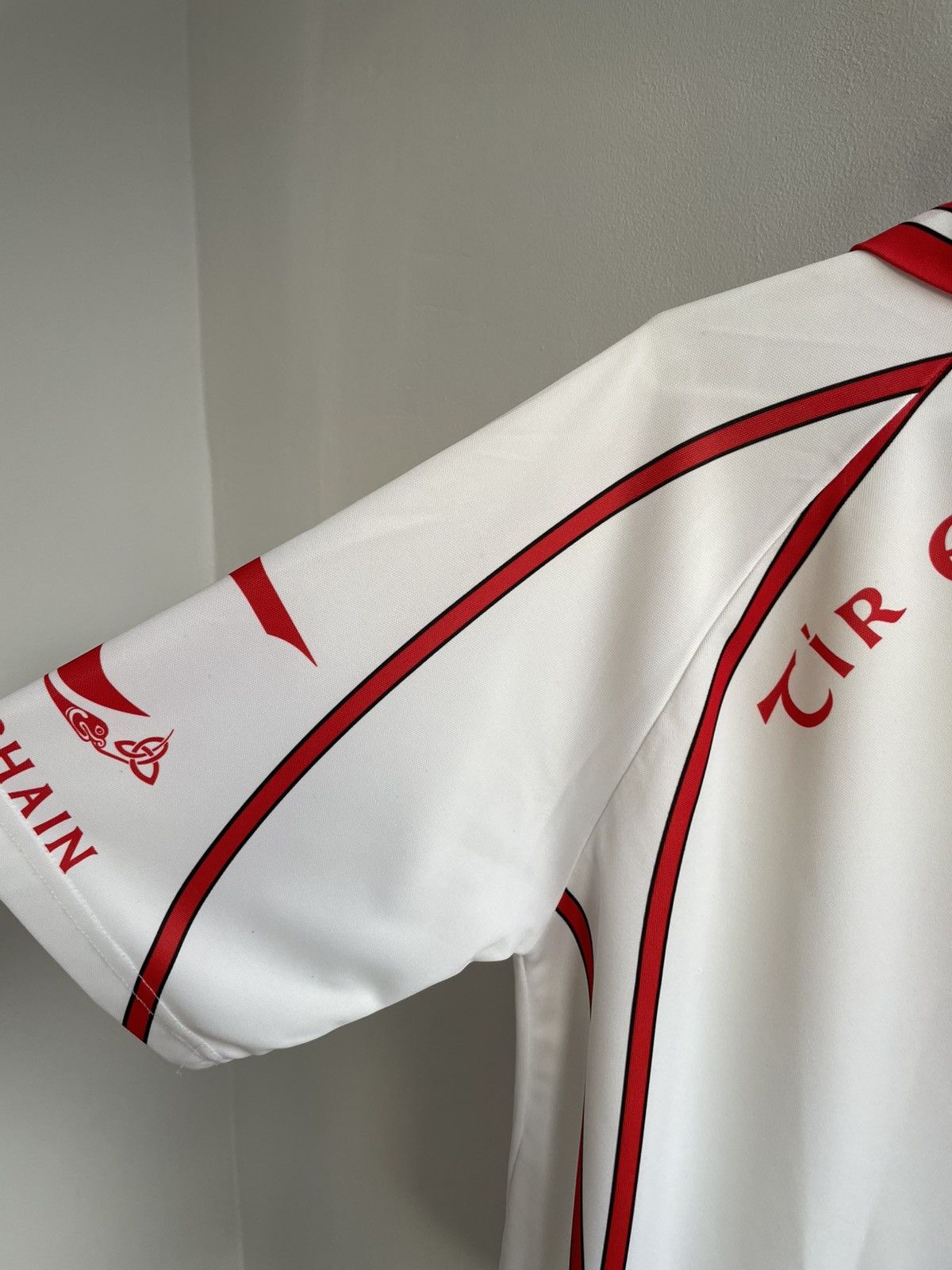 O'Neill Tyrone GAA 2004 2005 O'Neills Football Soccer jersey shirt Size US M / EU 48-50 / 2 - 12 Thumbnail