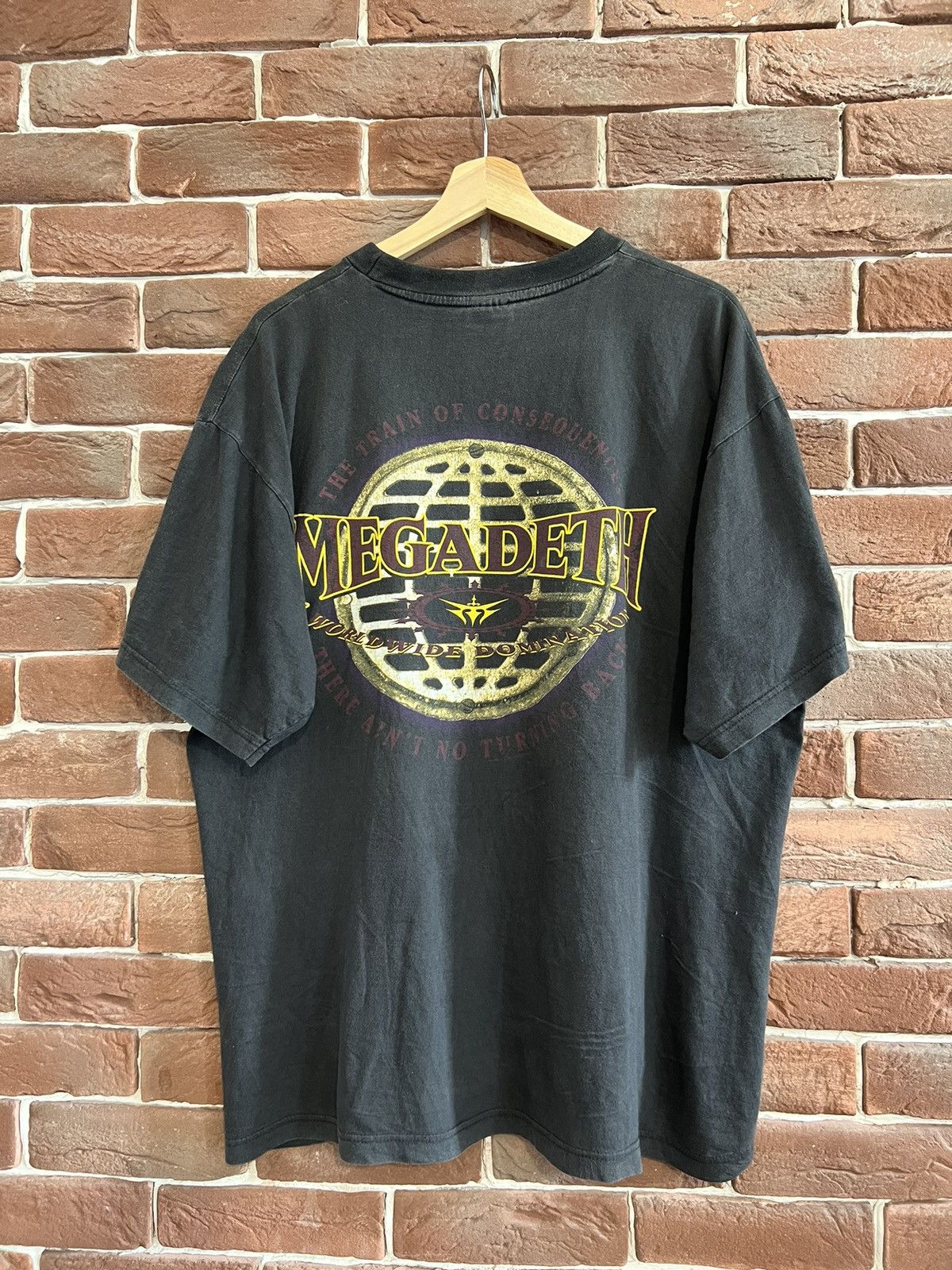 Band Tees 90s Vintage Megadeth Tiger Rock Heavy AOP Metal Band T-Shirt Size US XL / EU 56 / 4 - 2 Thumbnail