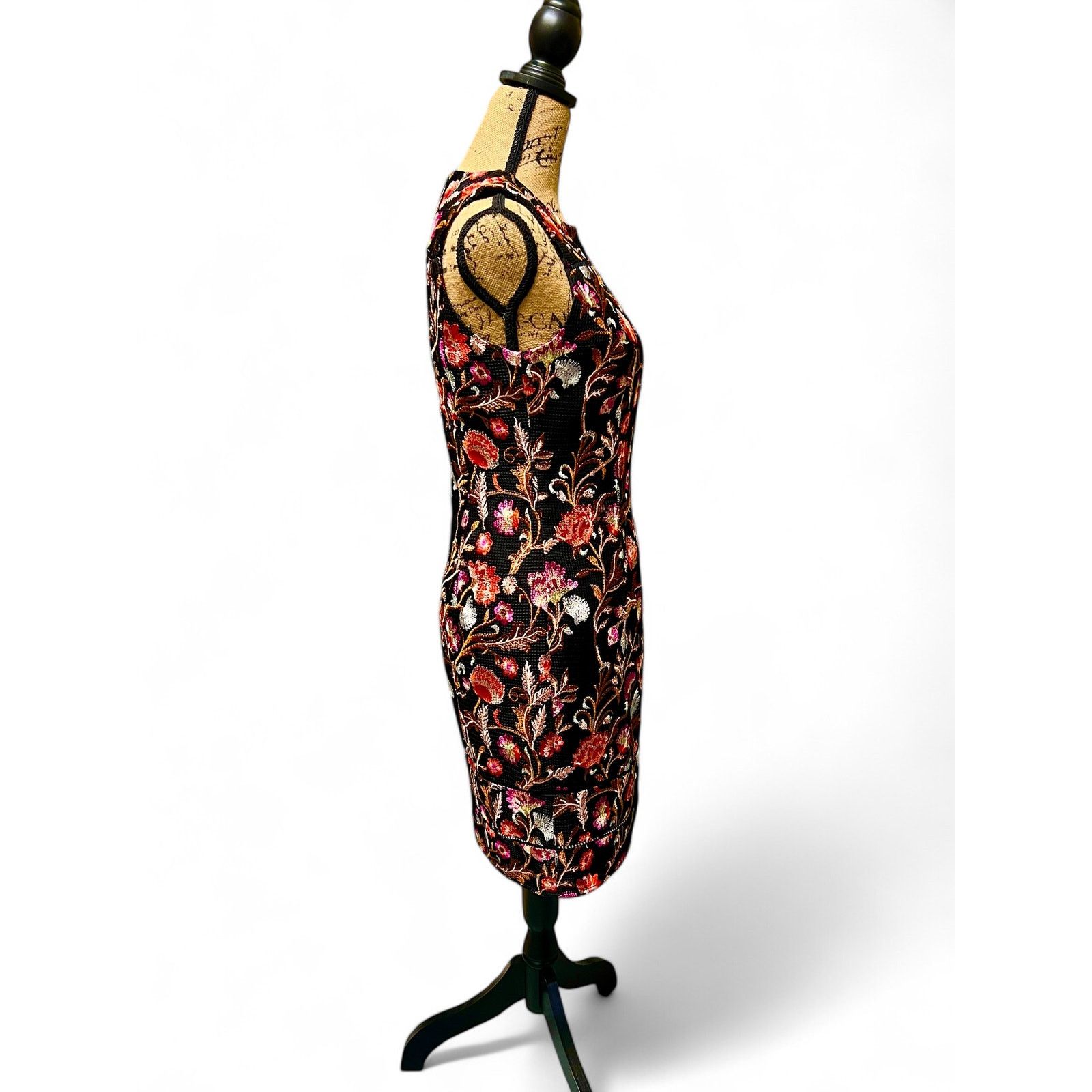 White House Black Market White House Black Market Sheath Dress-Black Embroidered Size S / US 4 / IT 40 - 5 Thumbnail