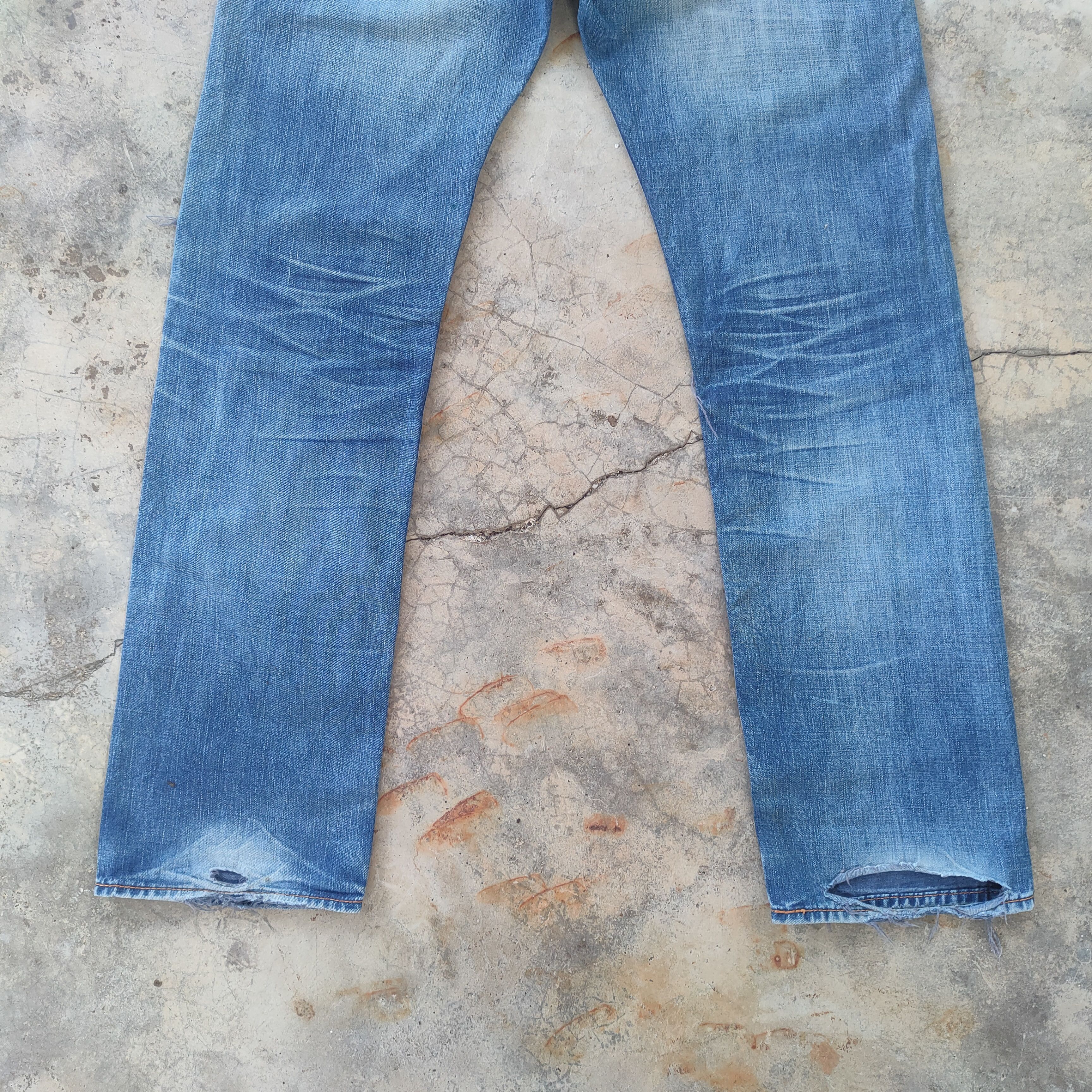 Levi's VINTAGE LEVI'S 501 PREMIUM RIPPED FADED JEANS DENIM PANTS Size US 33 - 11 Thumbnail