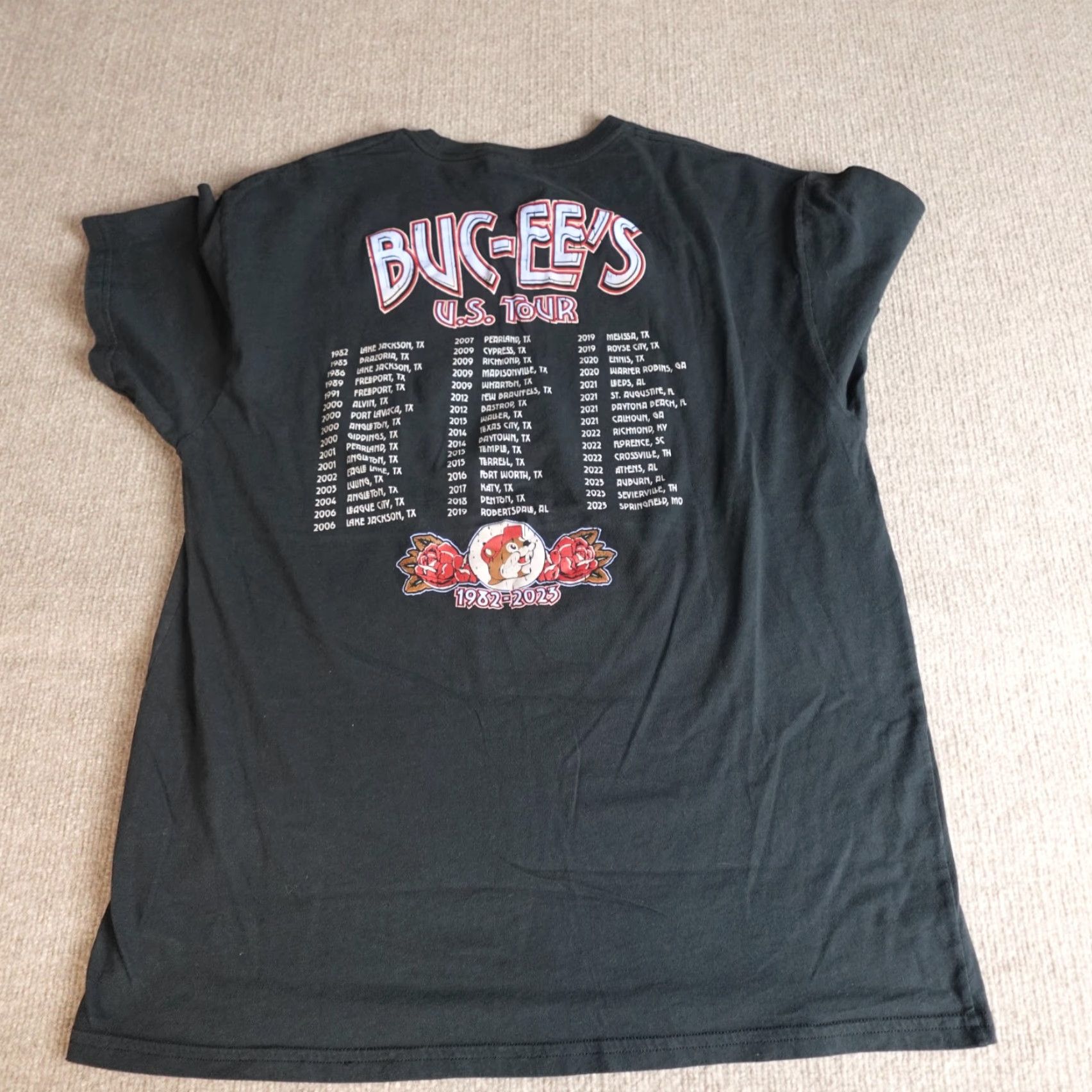 Vintage Buc-Ee's Shirt Large Black Double-Sided World Tour Men T-Shirt Crew Neck Short Sleeve Graphic Print Size US L / EU 52-54 / 3 - 3 Thumbnail