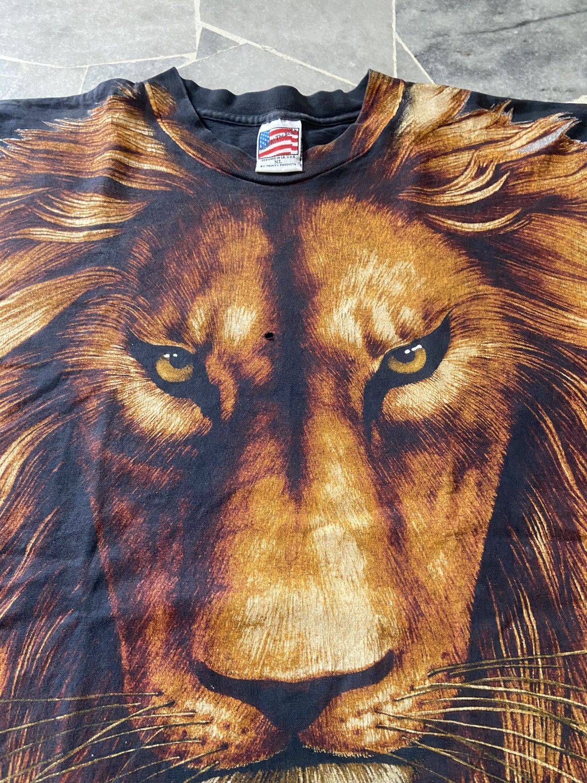 Vintage Vintage Lion King Trinity Sport Sun Faded Tee Size US XL / EU 56 / 4 - 3 Thumbnail
