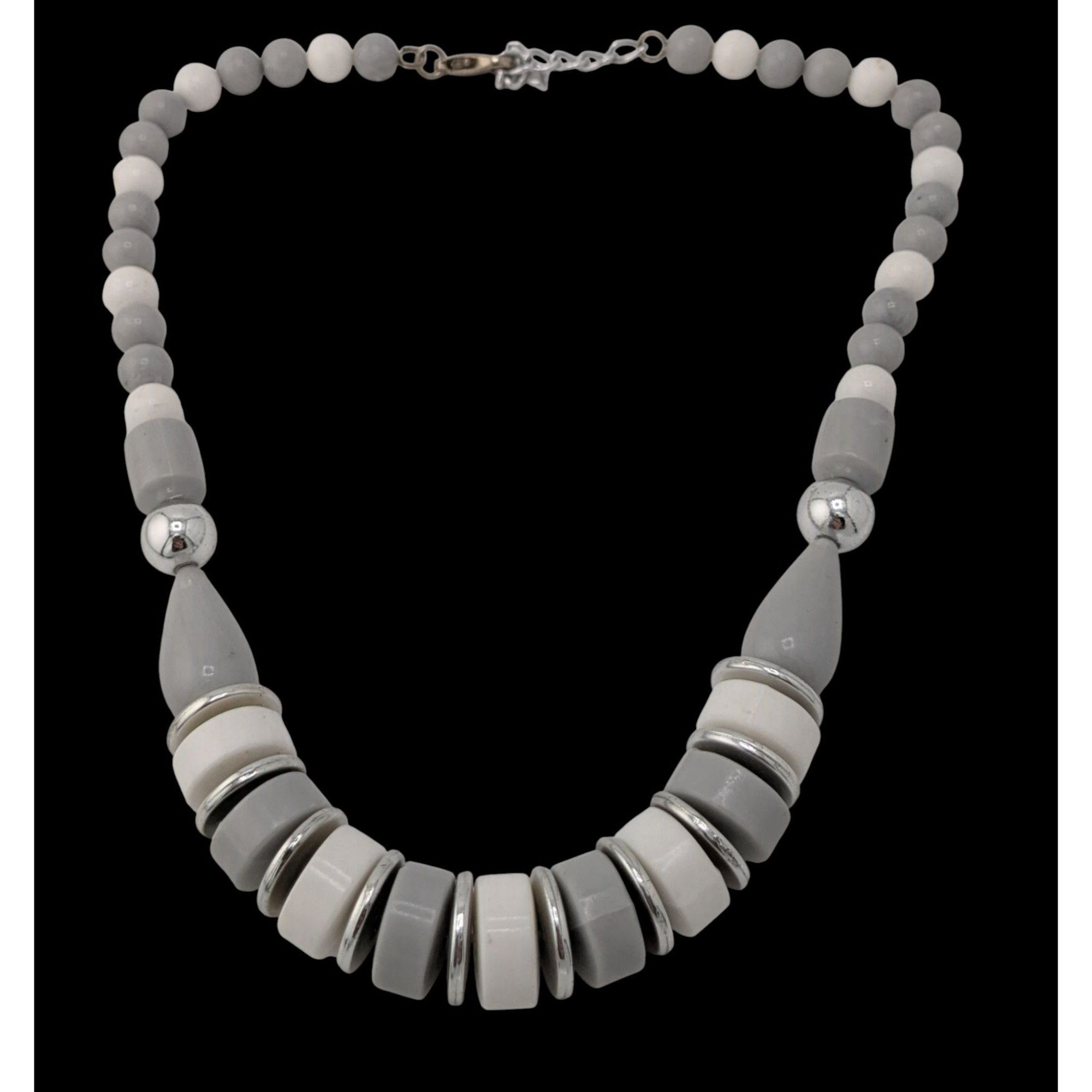 Other Vintage Mod Grey White And Silver Tone Beaded Necklace Size ONE SIZE - 1 Thumbnail