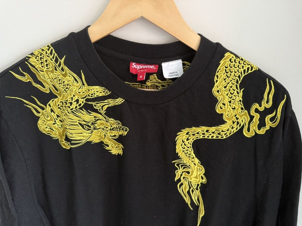 Supreme Black and Gold Embroidered Dragon TShirt New Size US M / EU 48-50 / 2 - 4 Thumbnail