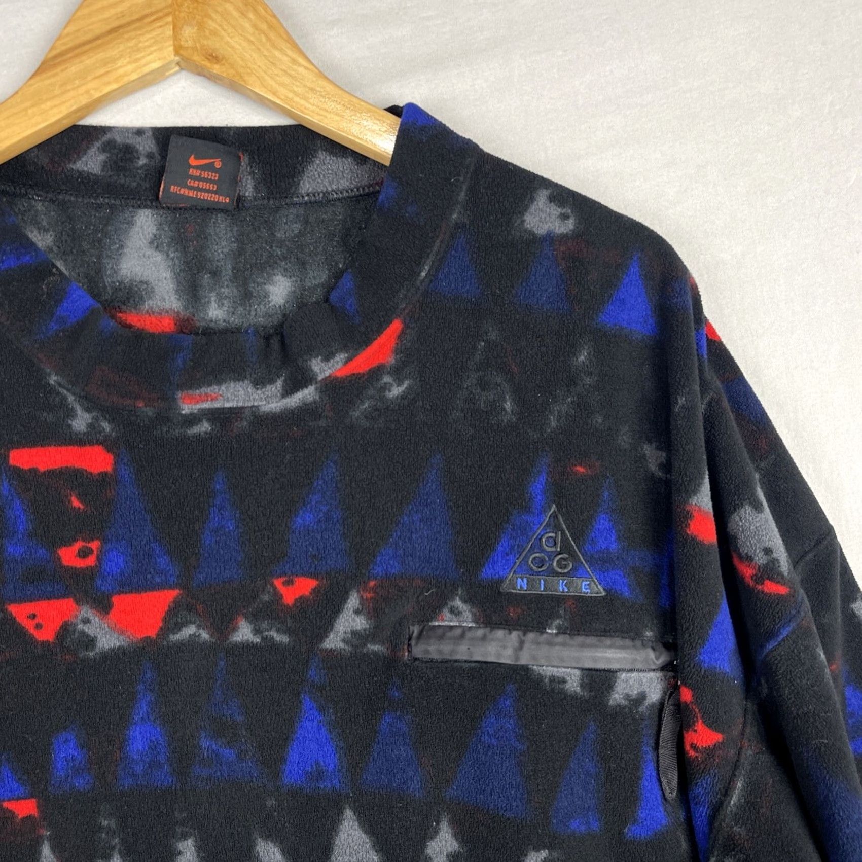 Nike VINTAGE Nike ACG Sweater Mens Large Black Therma Fit Fleece Pullover Geometric Size US L / EU 52-54 / 3 - 3 Thumbnail