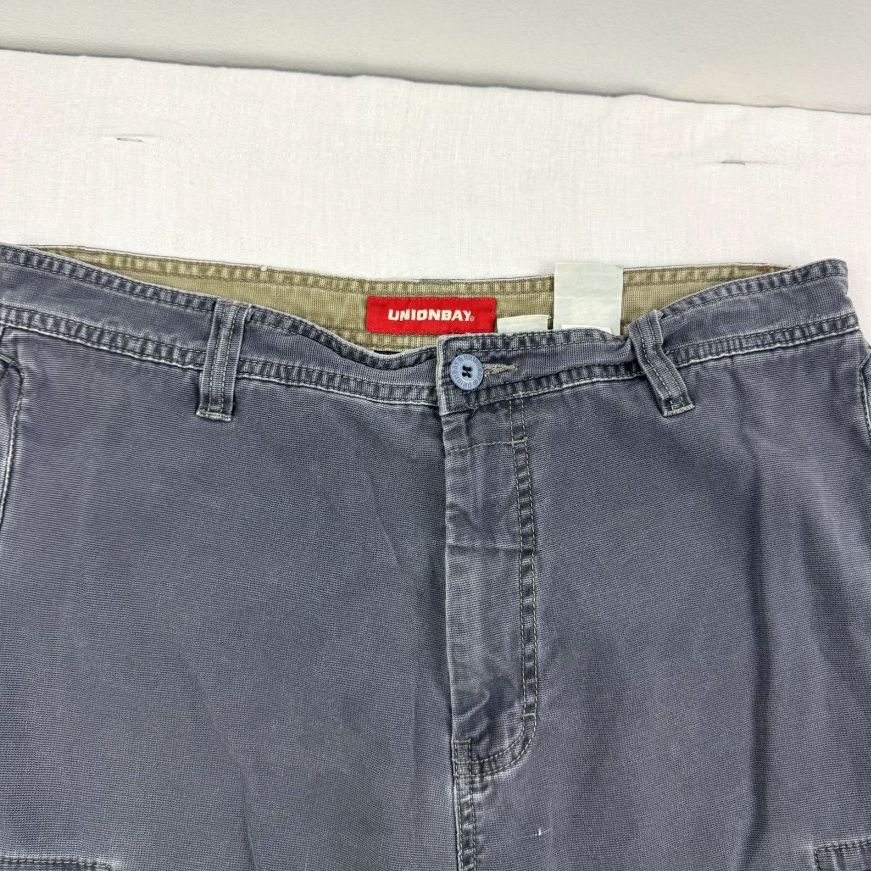 Vintage VINTAGE UNIONBAY Cargo Shorts Men 33 Gray Pockets Hipster Grunge 90s Y2K Casual Size US 33 - 2 Thumbnail