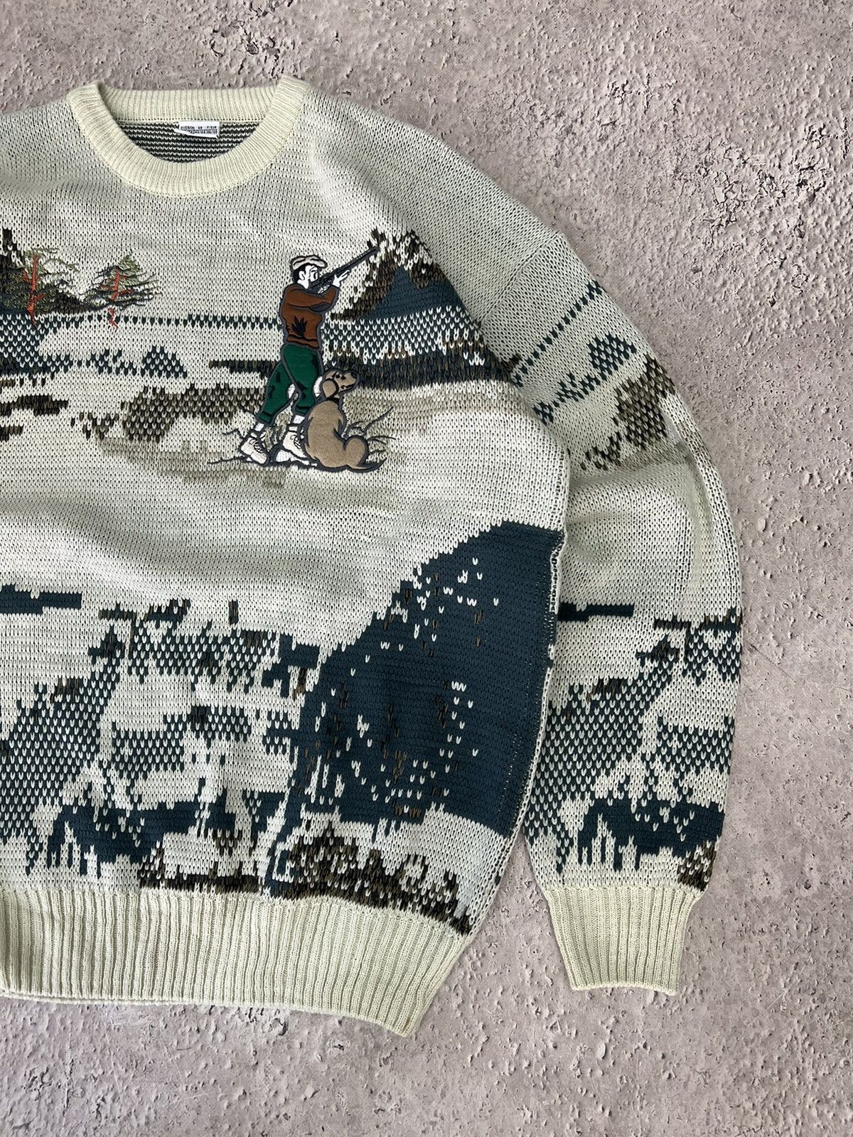 Homespun Knitwear RAPIDO SPIRIT Intarsia palace motive graphic wool sweater Size US S / EU 44-46 / 1 - 2 Thumbnail