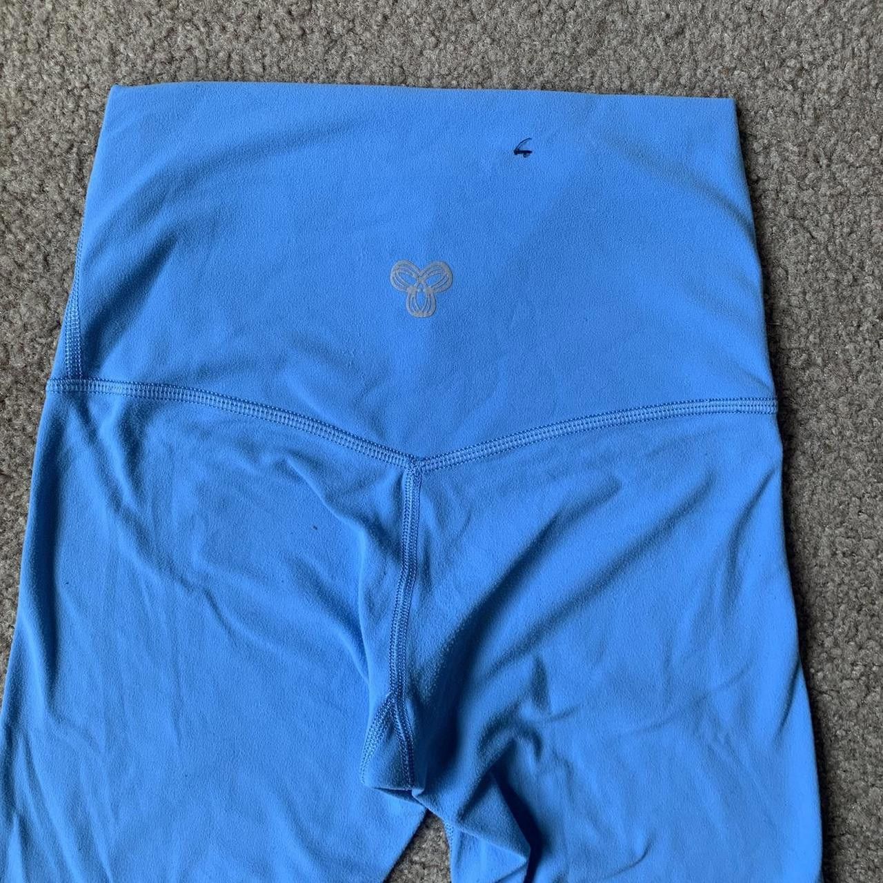 Aritzia Aritzia Aquamarine Leggings Perfect Pop Size 26" / US 2 / IT 38 - 1 Thumbnail