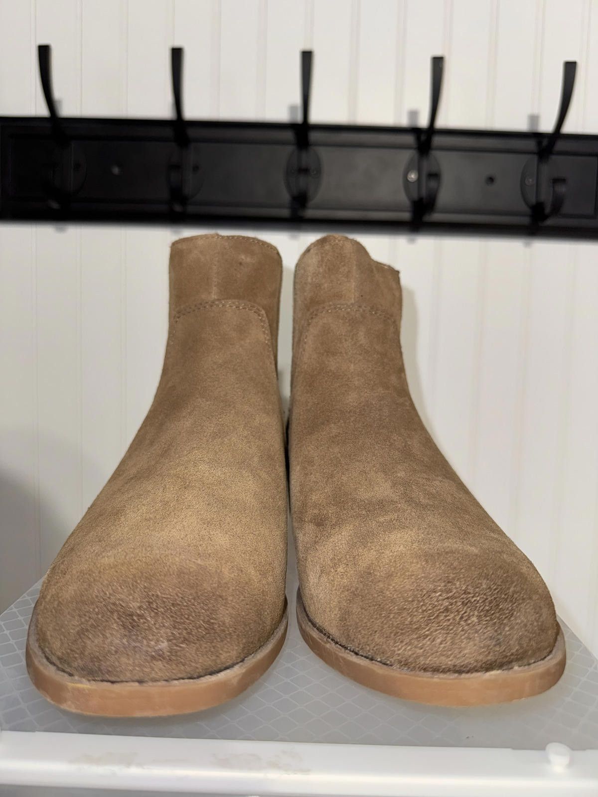 Boc b.o.c. Born Women's 10M Tan Suede Chelsea Ankle Boots Size US 10 / IT 40 - 1 Thumbnail