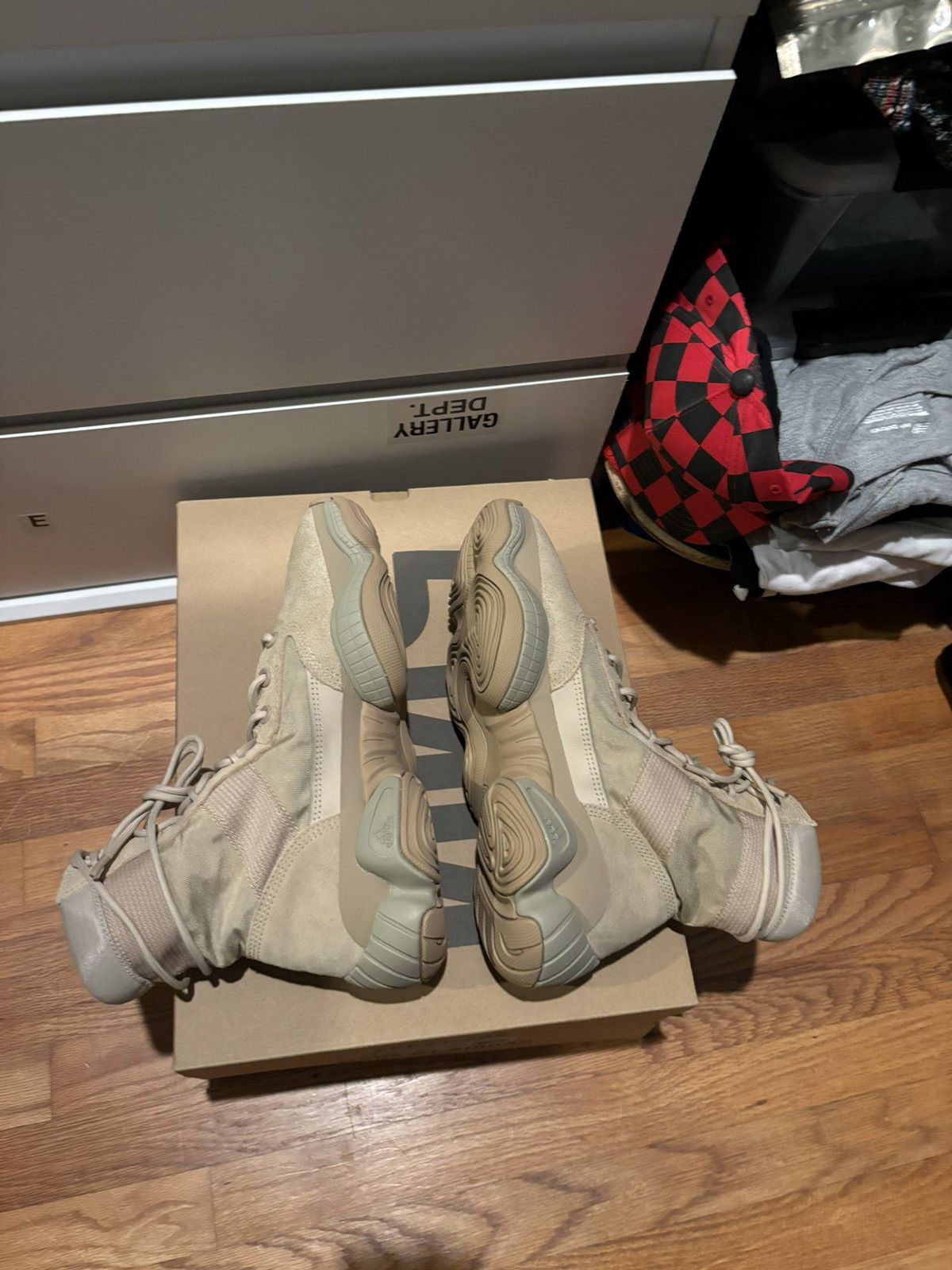 Adidas Adidas Yeezy 500 tactical utility high sand size 10.5 Size US 10.5 / EU 43-44 - 4 Thumbnail