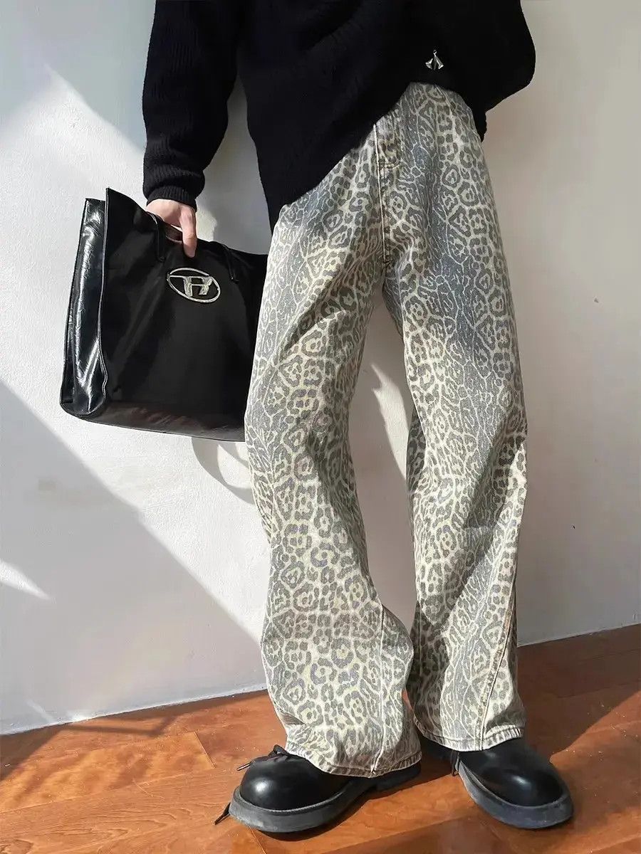 Japanese Brand Retro loose straight leg casual leopard print jeans Size US 32 / EU 48 - 2 Thumbnail