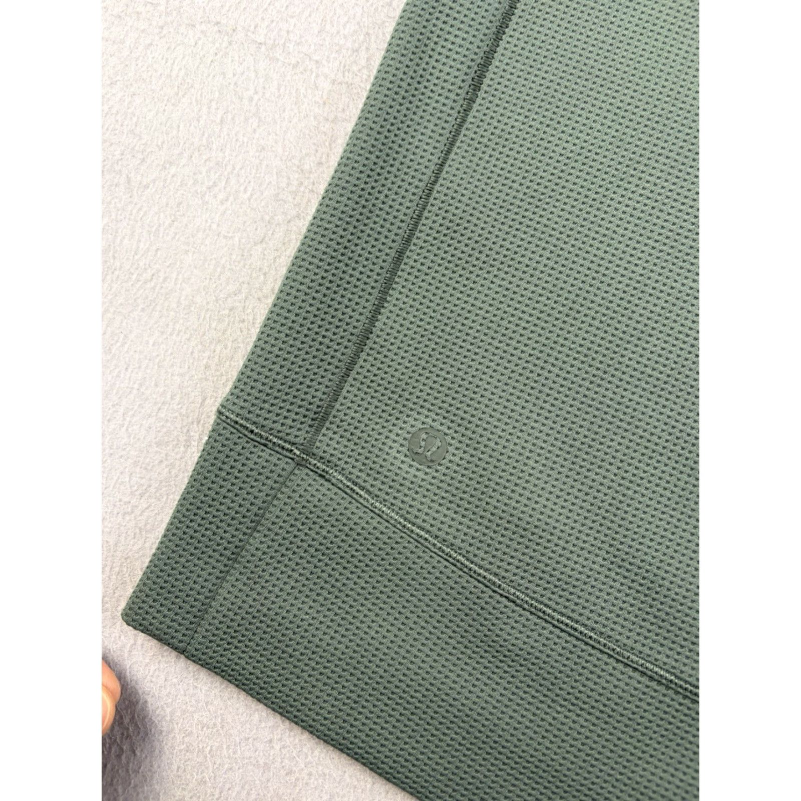 Lululemon Lululemon Shirt Mens Large Green Long Sleeve Waffle Thermal Crewneck Athletic Size US L / EU 52-54 / 3 - 4 Thumbnail