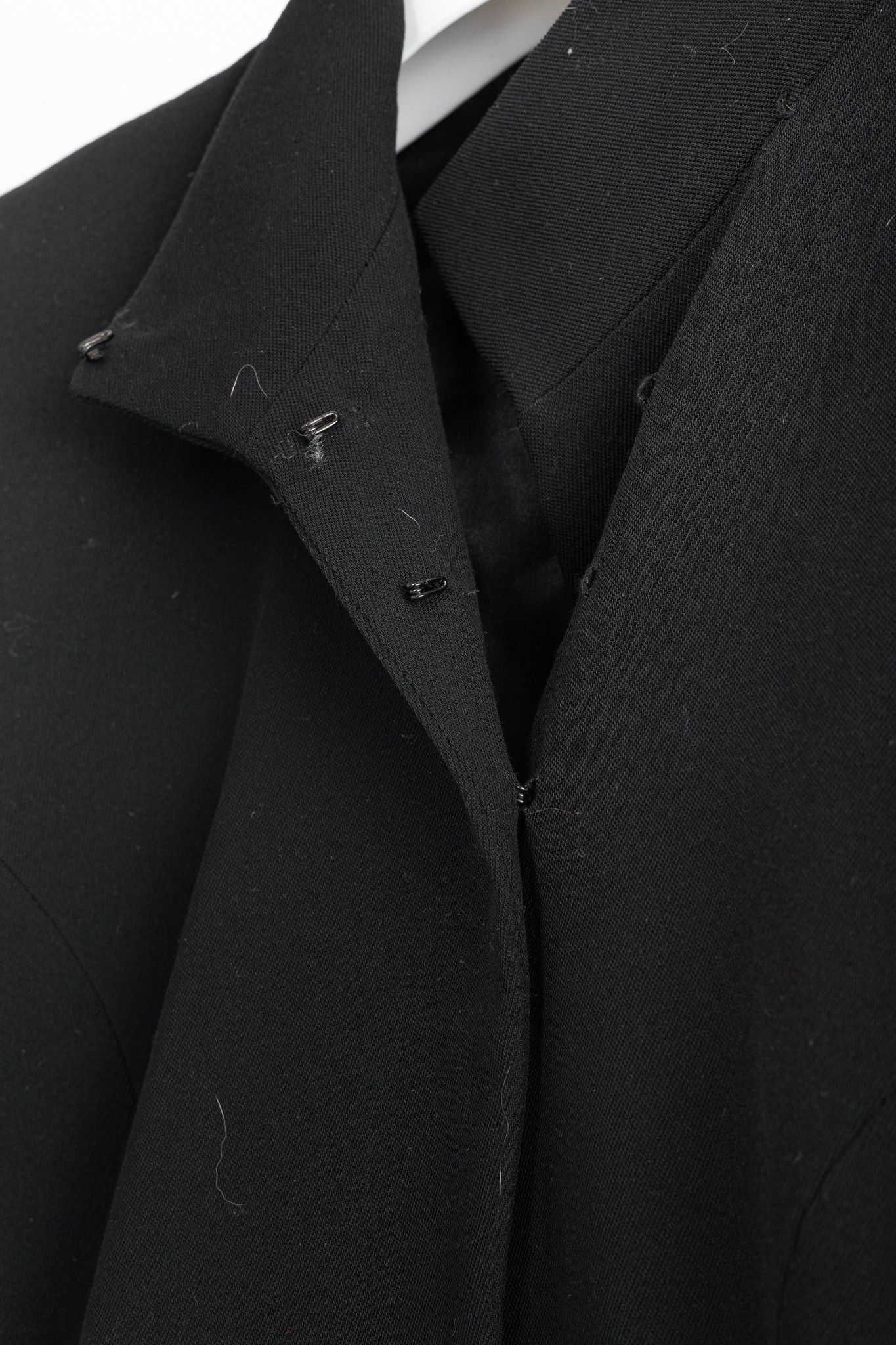 Donna Karan Donna Karan New York Black Wool-Crepe Wrap Blazer Size XS / US 0-2 / IT 36-38 - 10 Thumbnail