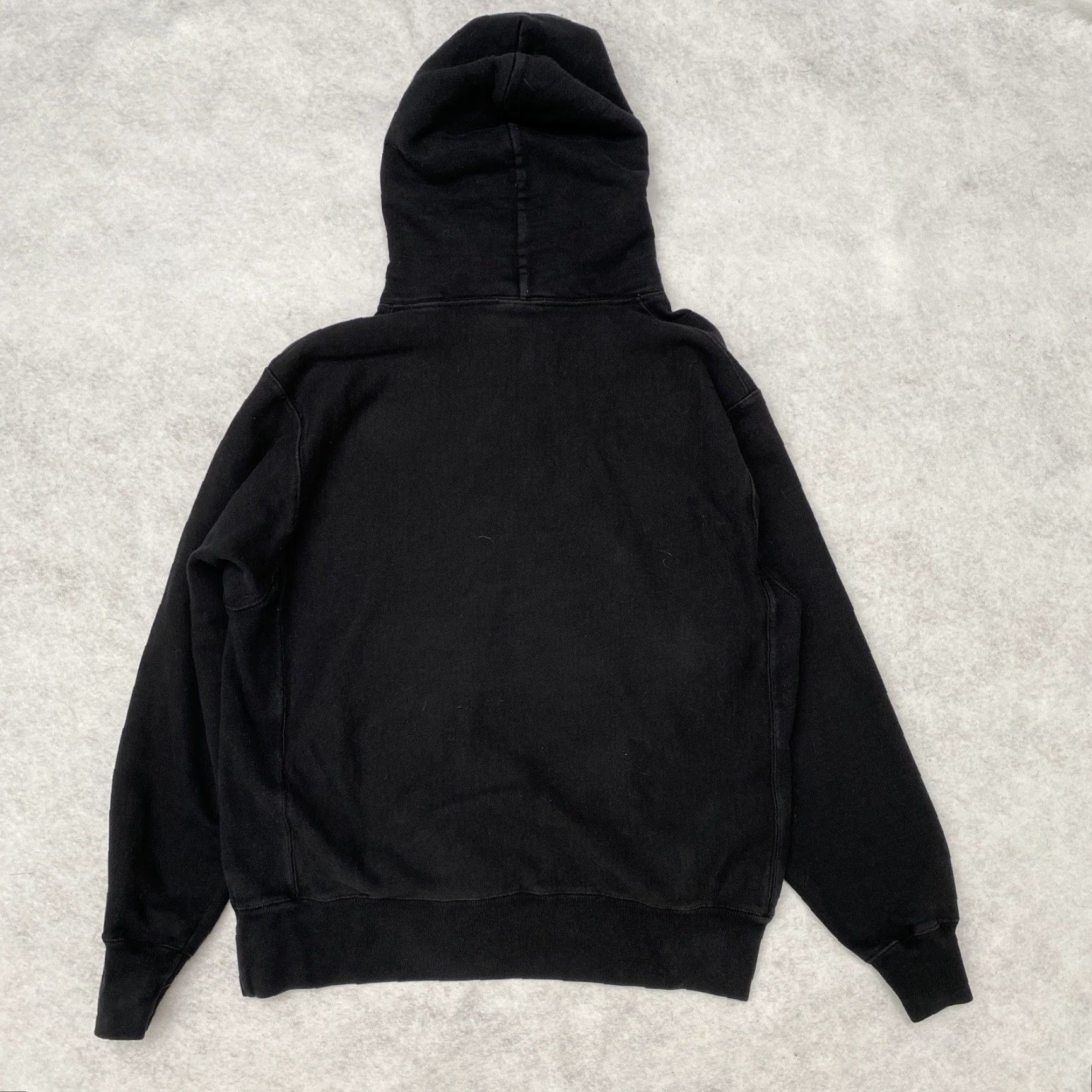 Champion VTG Champion Hoodie LARGE Reverse Weave Logo Embroidery Black Mens L Distressed Pullover Size US L / EU 52-54 / 3 - 8 Thumbnail