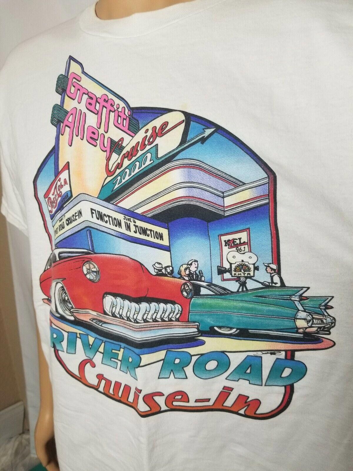 Fruit Of The Loom Vintage Graffiti Alley Classic Car Cruise In Pepsi y2k Size US L / EU 52-54 / 3 - 5 Thumbnail