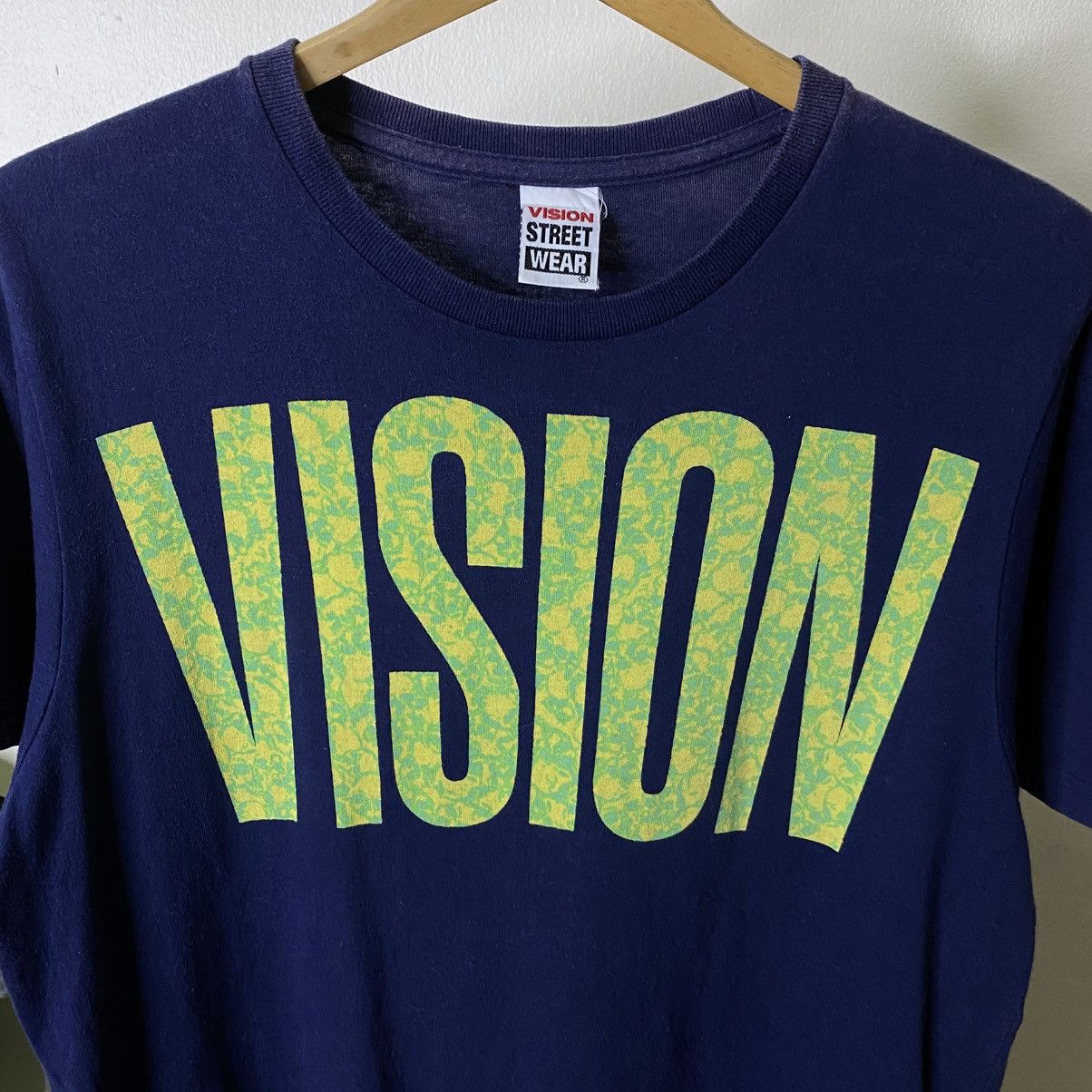 Vision Streetwear Vintage 2000s Vision Streetwear Skateboard Skater T Shirt Size US L / EU 52-54 / 3 - 2 Thumbnail