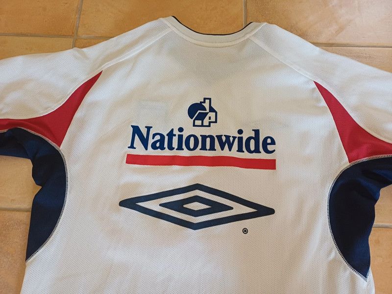 Umbro Umbro 2002 England training shirt Size US M / EU 48-50 / 2 - 5 Thumbnail
