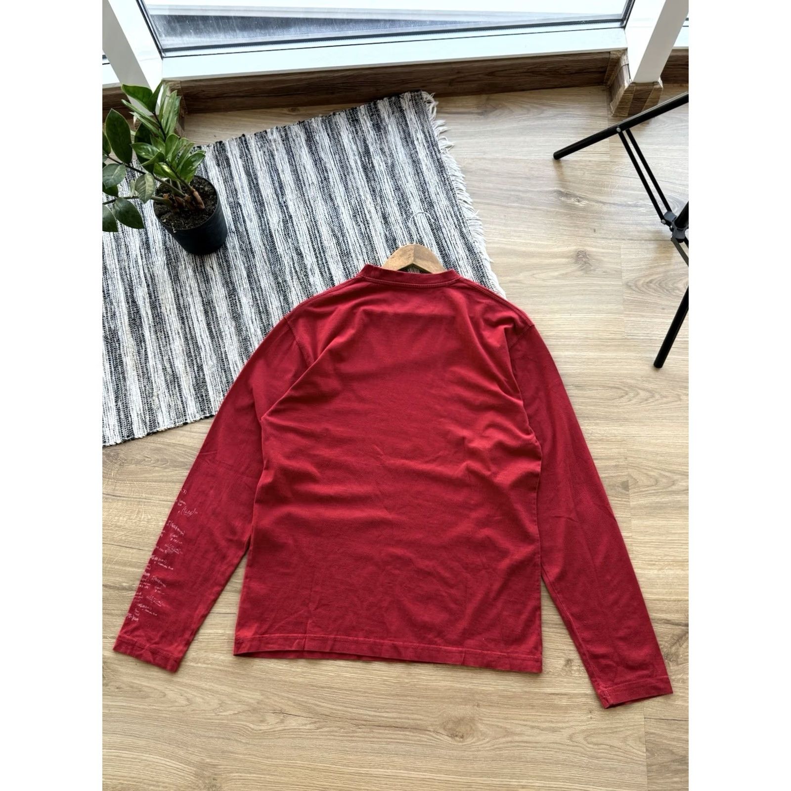 Oakley VINTAGE Oakley Long Sleeve Red Streetwear Style M Men T-Shirt Retro 90s Oakley Long Sleeve Streetwear Red Mens Size M Size US M / EU 48-50 / 2 - 7 Thumbnail