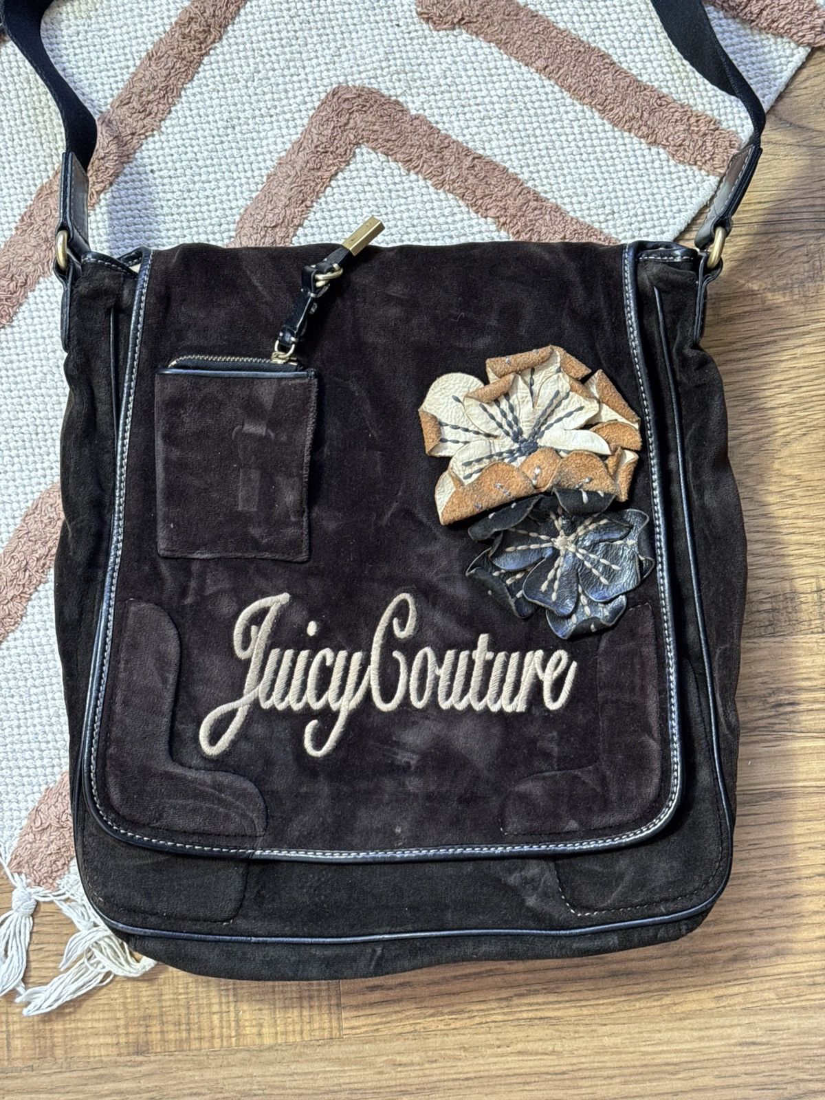Juicy Couture × Vintage VINTAGE JUICY COUTURE 2000s LAPTOP CROSSBODY BAG Size ONE SIZE - 2 Thumbnail