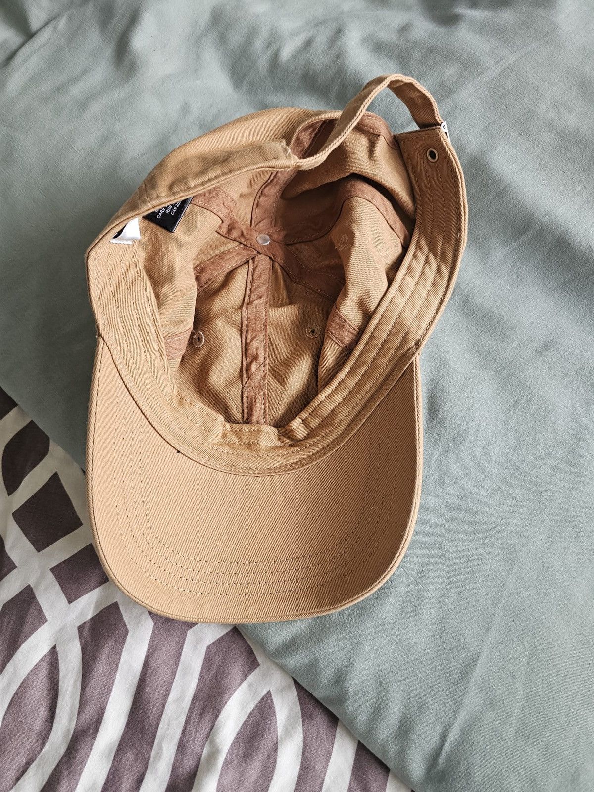 Guess Light brown Guess dad hat Size ONE SIZE - 2 Thumbnail