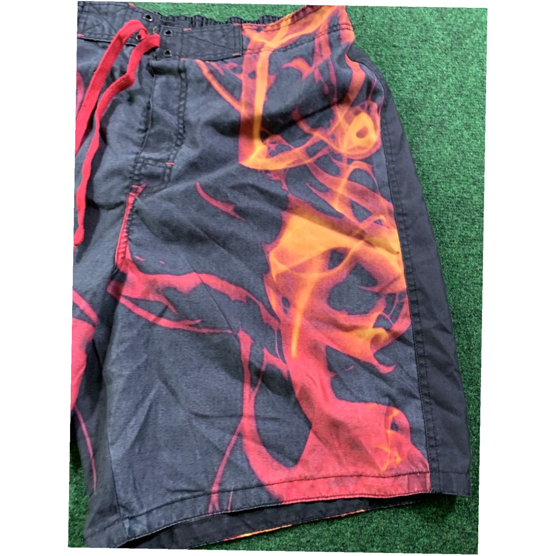 Joe Boxer JOE BOXER Flame Graphic Swim Trunks Men Size 38 Board Shorts Pockets Mesh Lining Size US 38 / EU 54 - 6 Thumbnail
