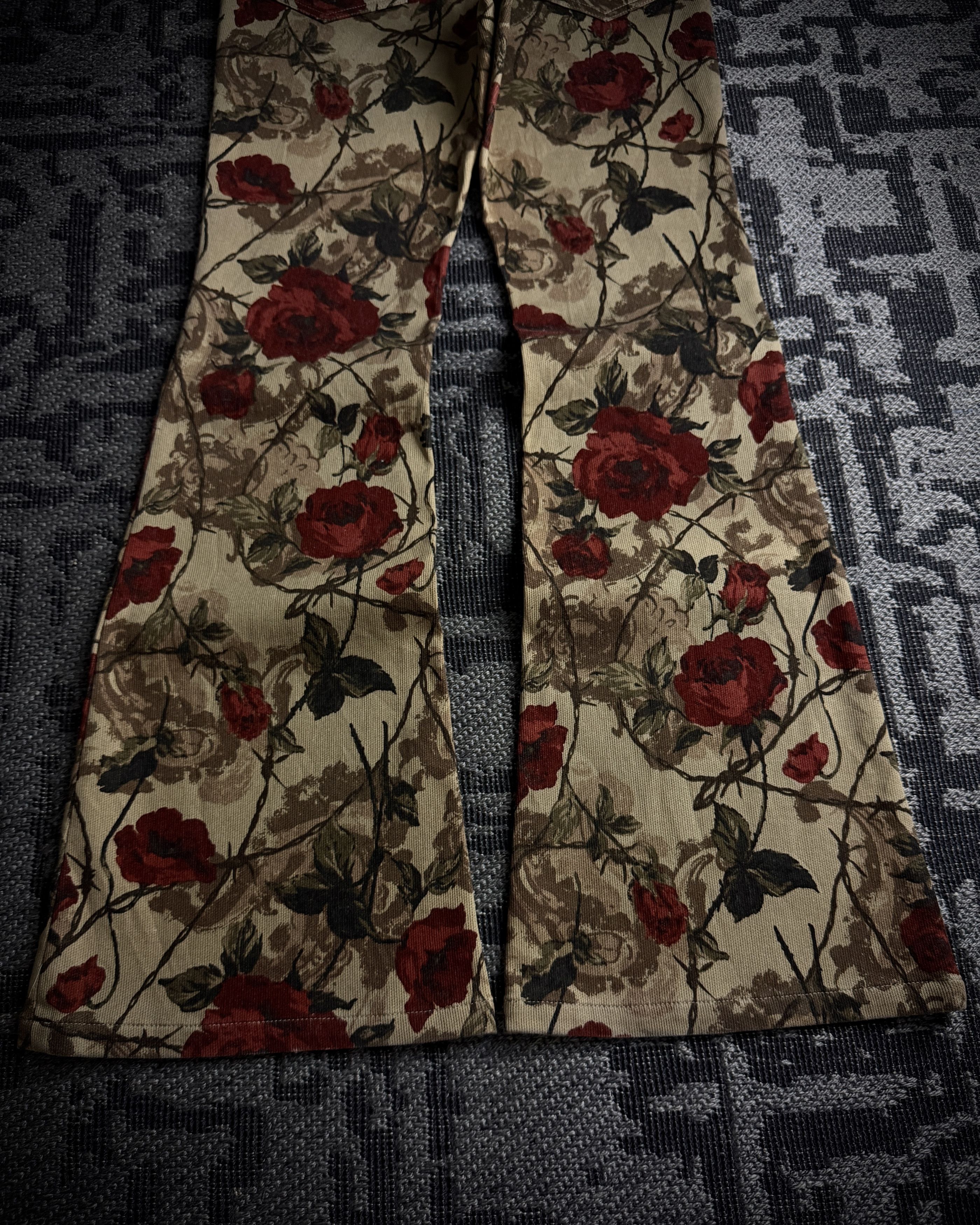 Tornado Mart Tornado Mart Rose Floral Flared Pants Size US 34 / EU 50 - 9 Thumbnail